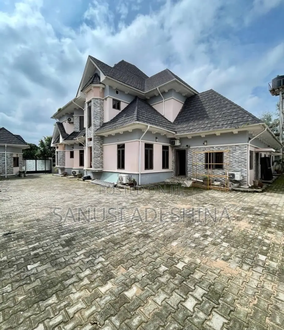 5bdrm Duplex in Gwarimpa Estate Fct, Gwarinpa for sale