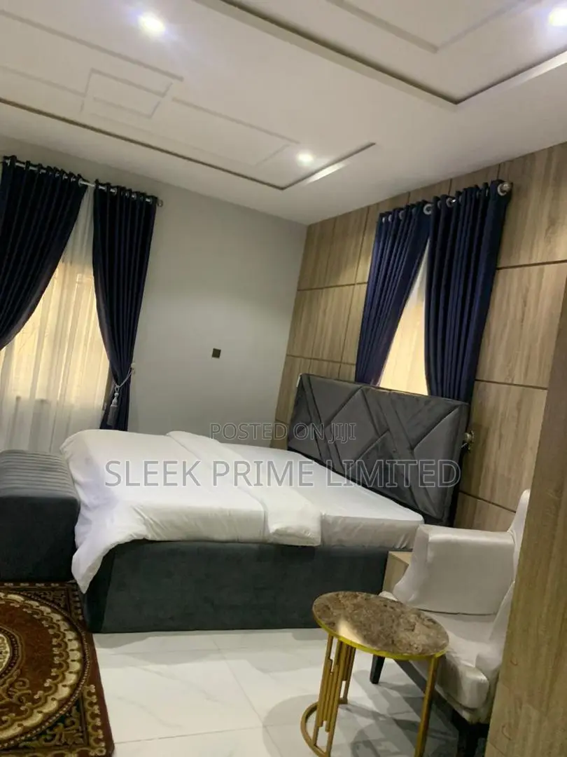 Furnished 16bdrm Villa in Apo Resettlement for sale