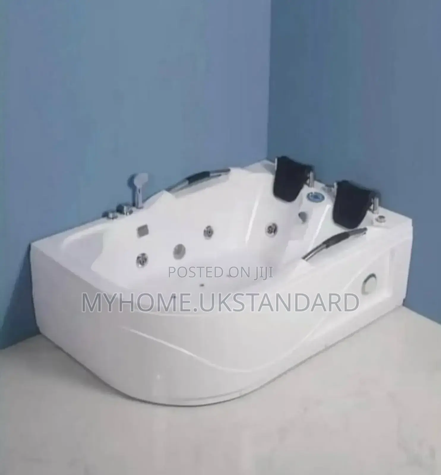 England Double Jacuzzi With Radio