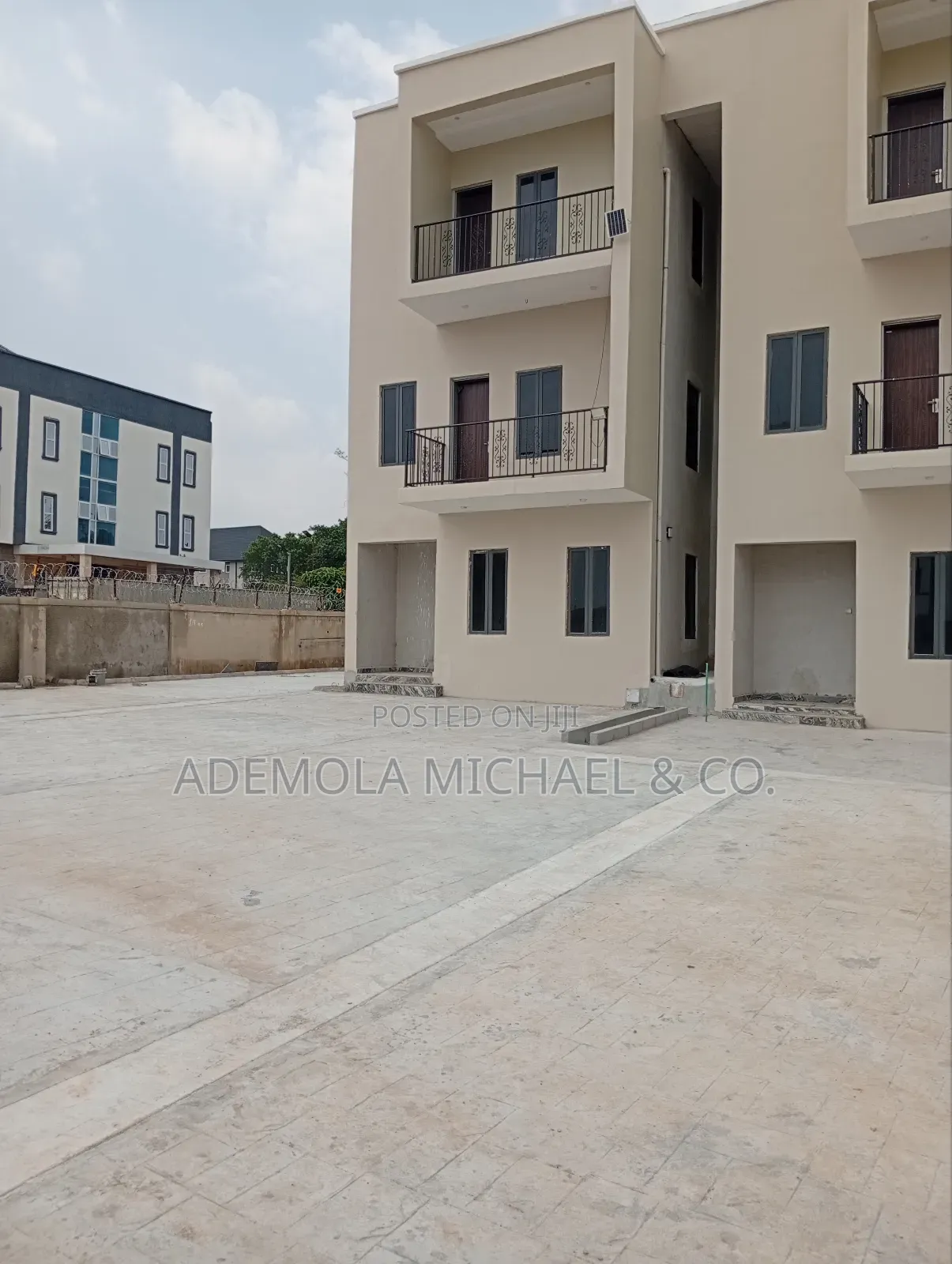 5bdrm Duplex in Mabushi for rent