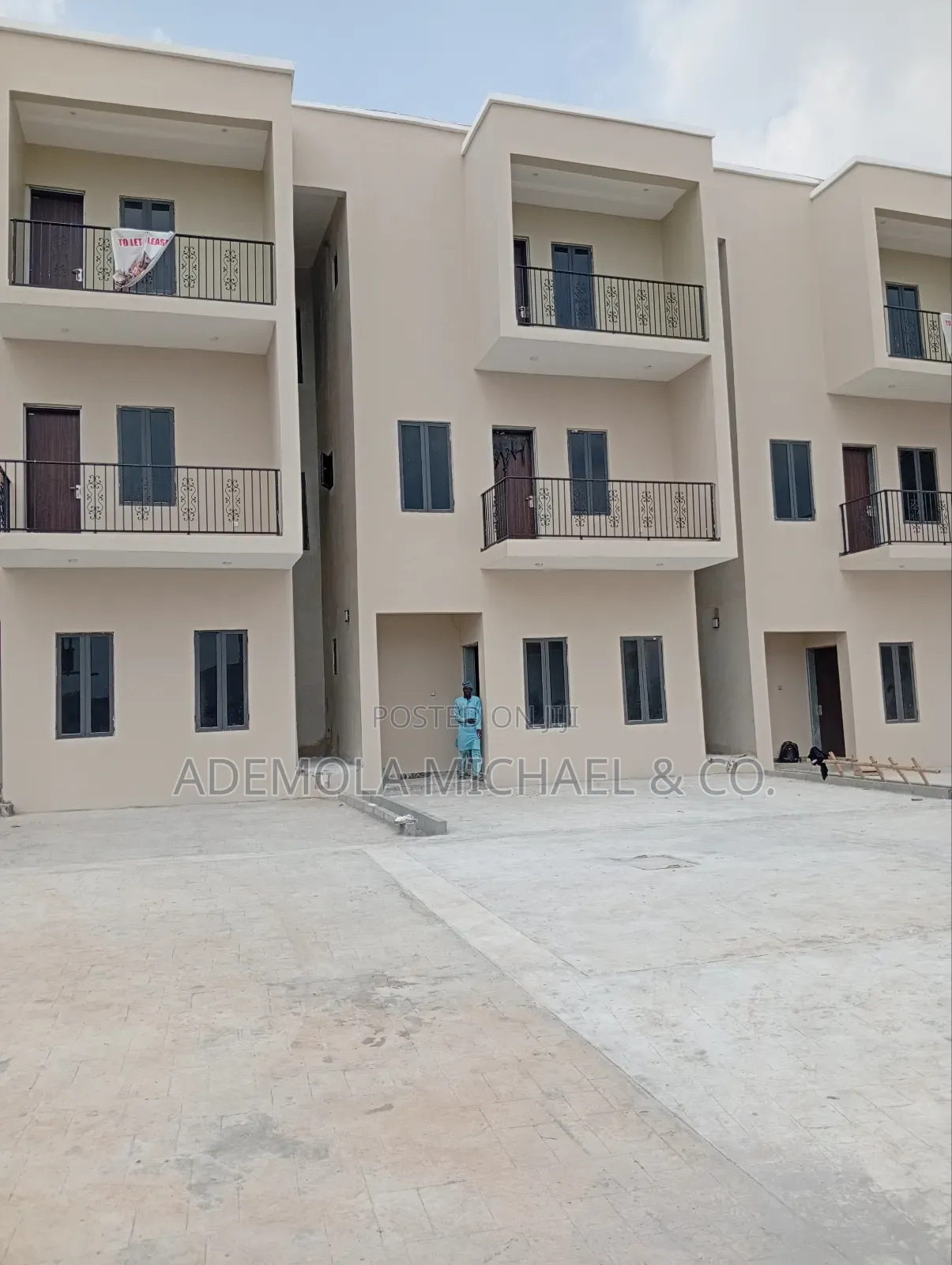 5bdrm Duplex in Mabushi for rent