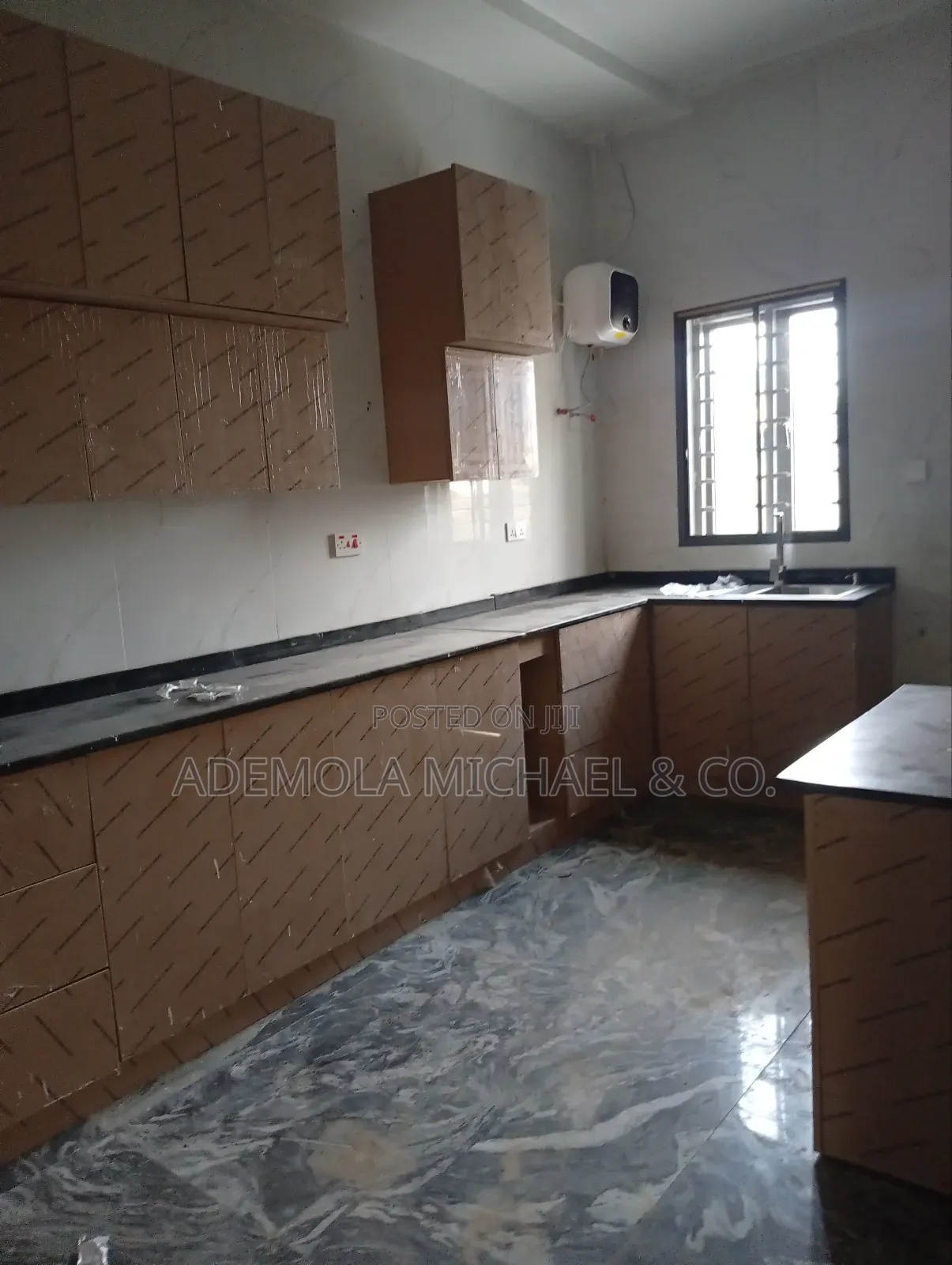 5bdrm Duplex in Mabushi for rent