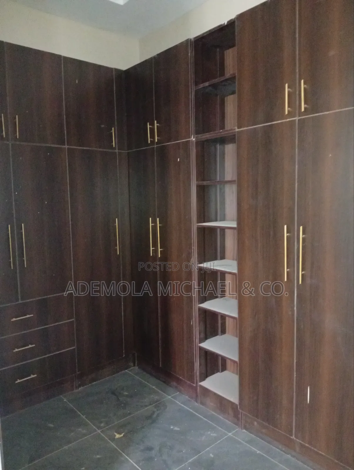 5bdrm Duplex in Mabushi for rent