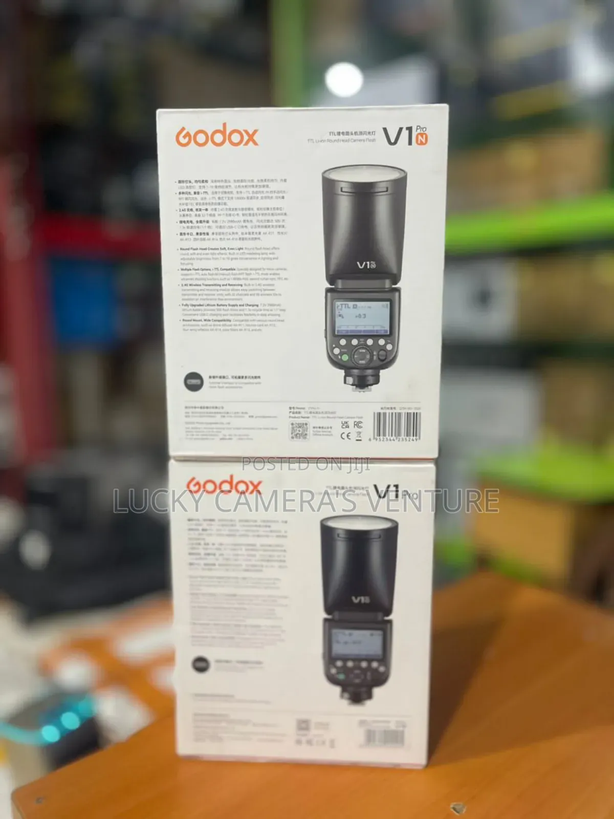 Flash, Godox V1 Pro Flash Brand New