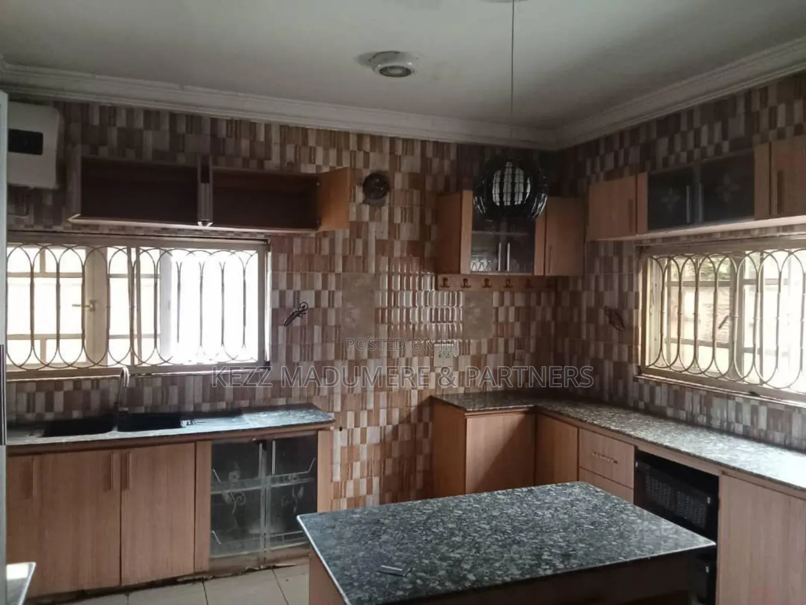 6bdrm Duplex in Egbelu Minita Estate, Port-Harcourt for sale