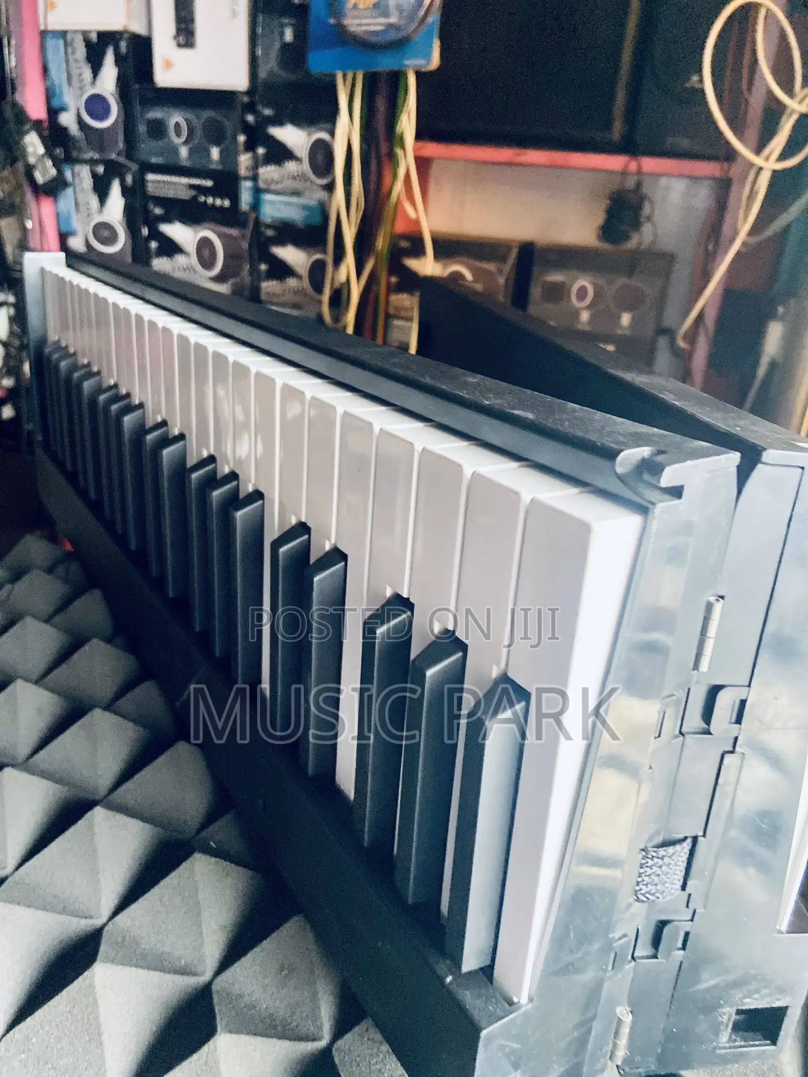 Seven Octave Midi Keyboard That Folds