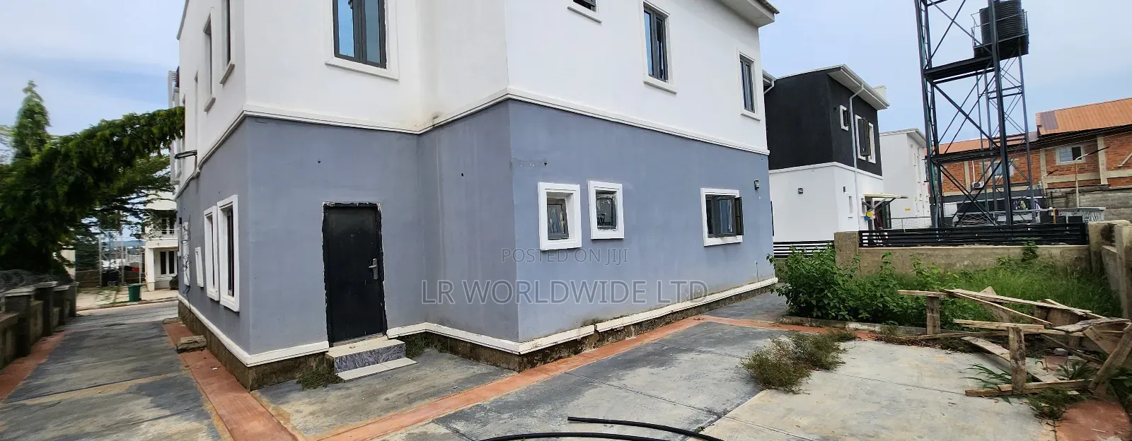 4bdrm Duplex in Lugbe District for sale