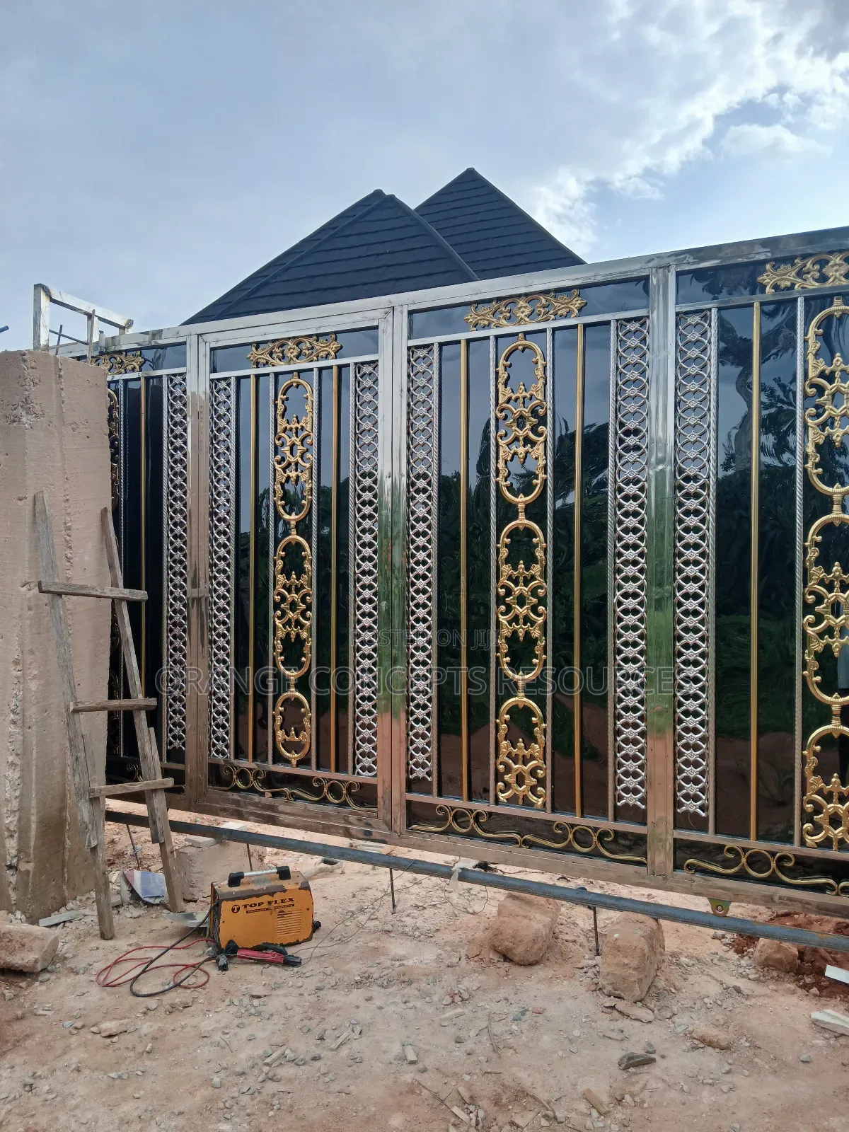 Stainless Rolling Gate Black