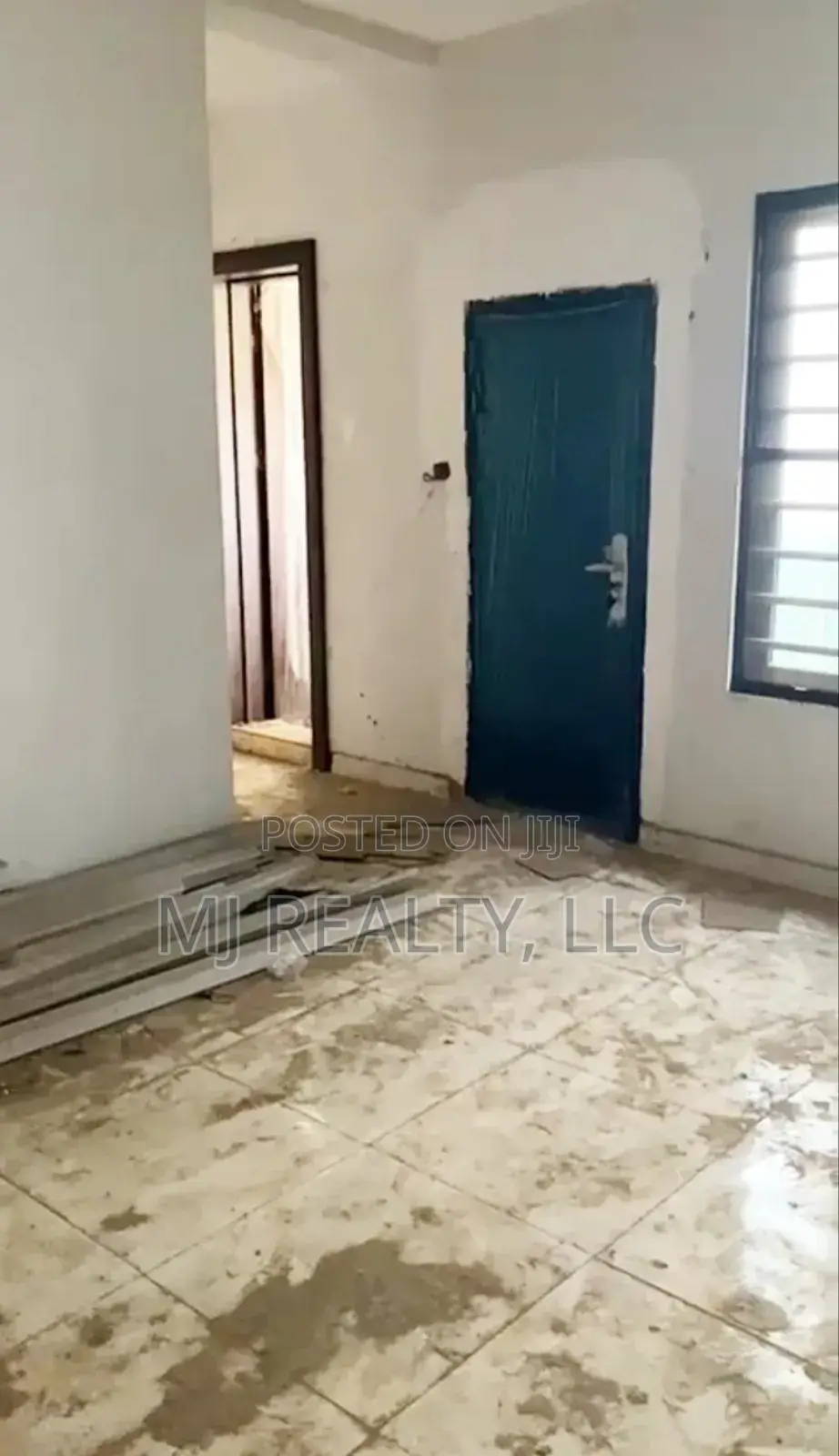 3bdrm Block of Flats in Yaba Gra, Jibowu for sale