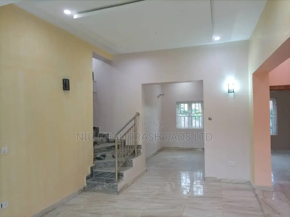 2bdrm Block of Flats in Cpc Community, Dawaki for sale