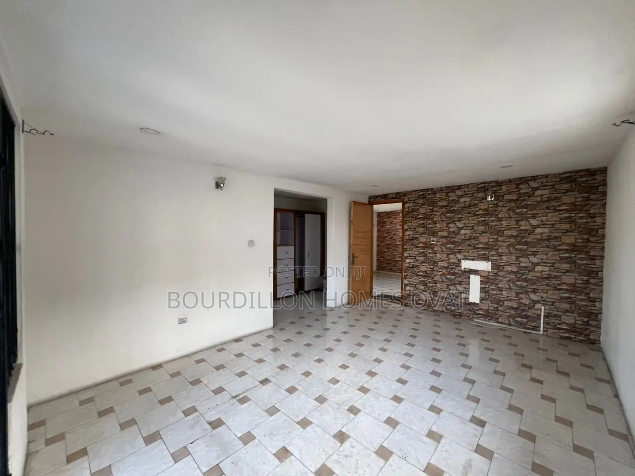 2bdrm Apartment in Lekki Phase 1 for rent