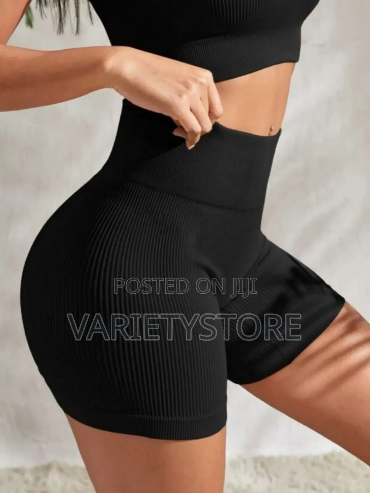 Seamless Threaded High Waisted Hip Lifting Fitness Shorts