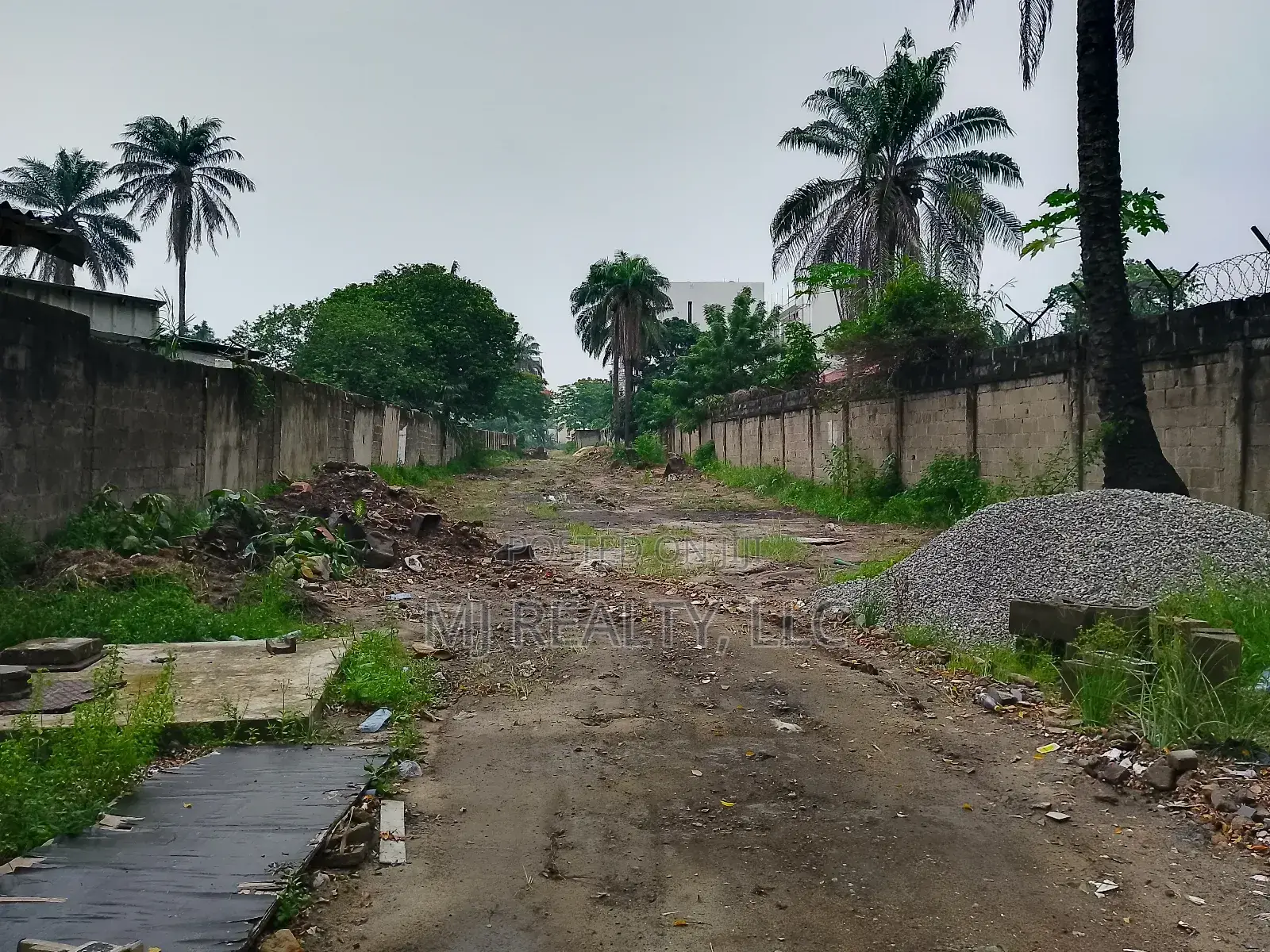 Isaac John, Ikeja Gra: Large Expanse of Land for Sale