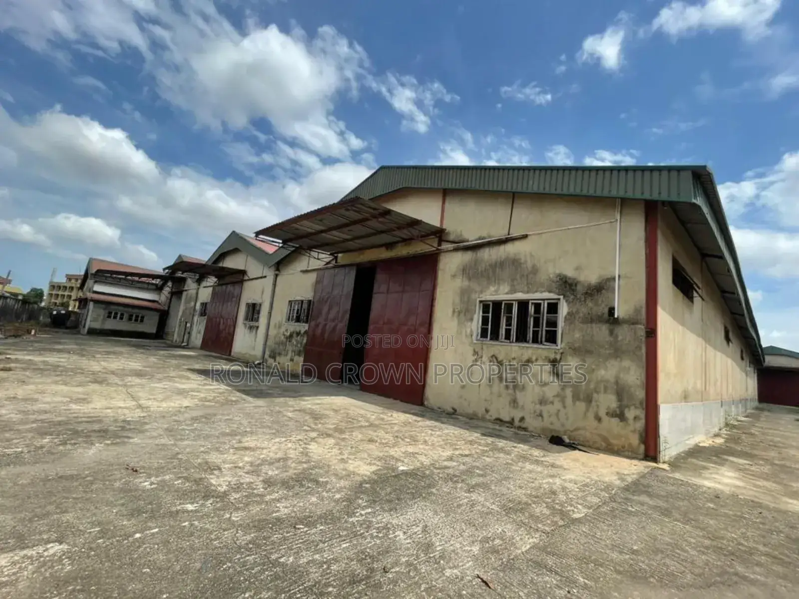 Massive Warehouse 4700sqm For Lease