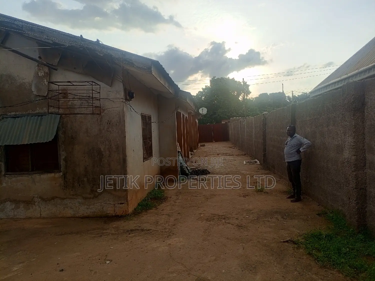 3bdrm Block of Flats in Halliday Hotels, Makurdi for sale