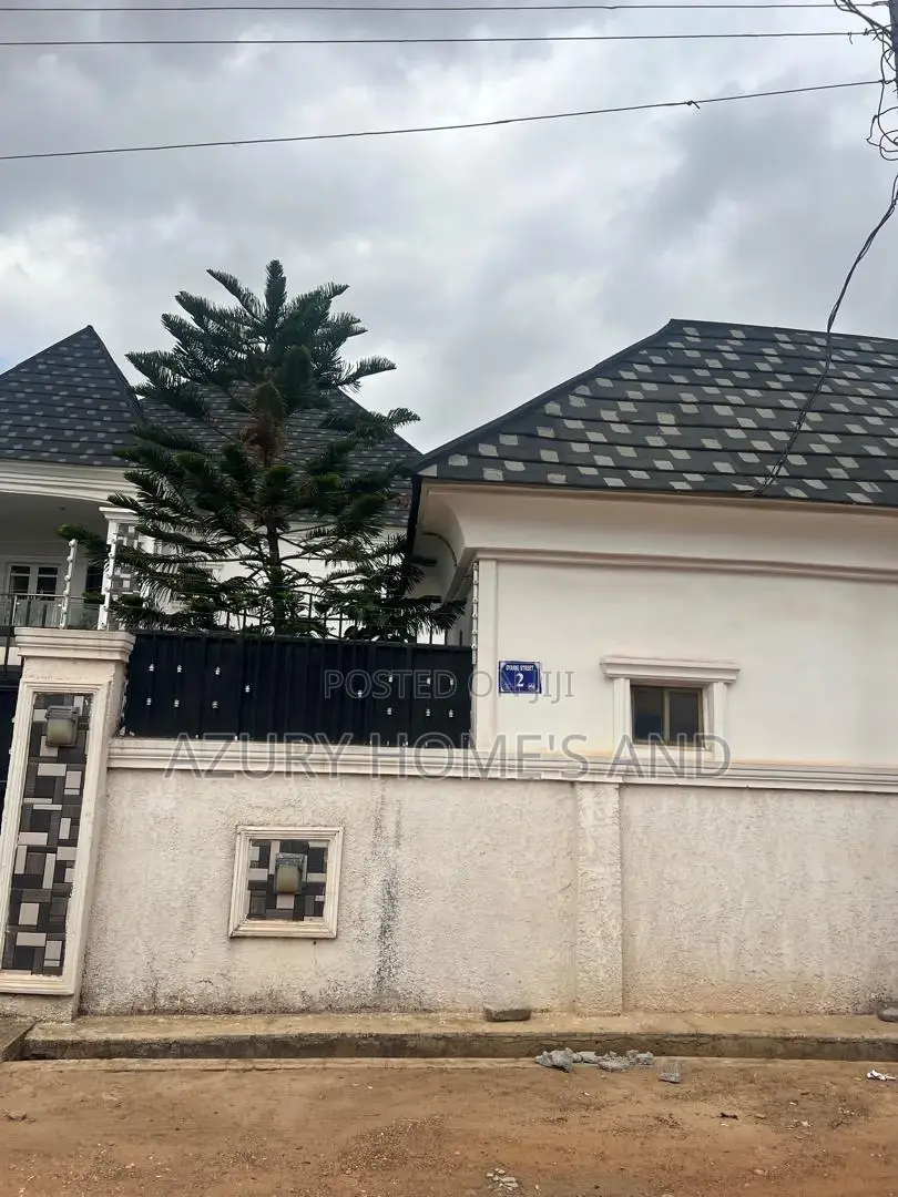 4bdrm Duplex in Abacha Road Estate, Mararaba for sale