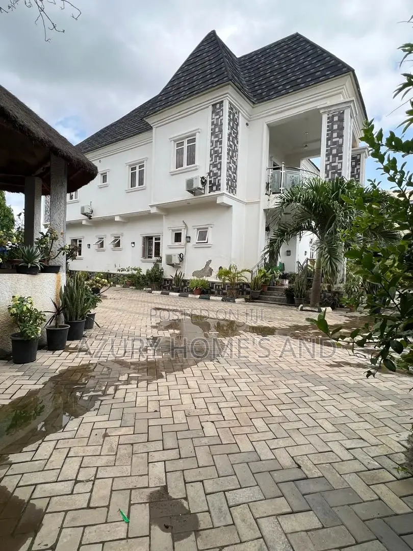 4bdrm Duplex in Abacha Road Estate, Mararaba for sale