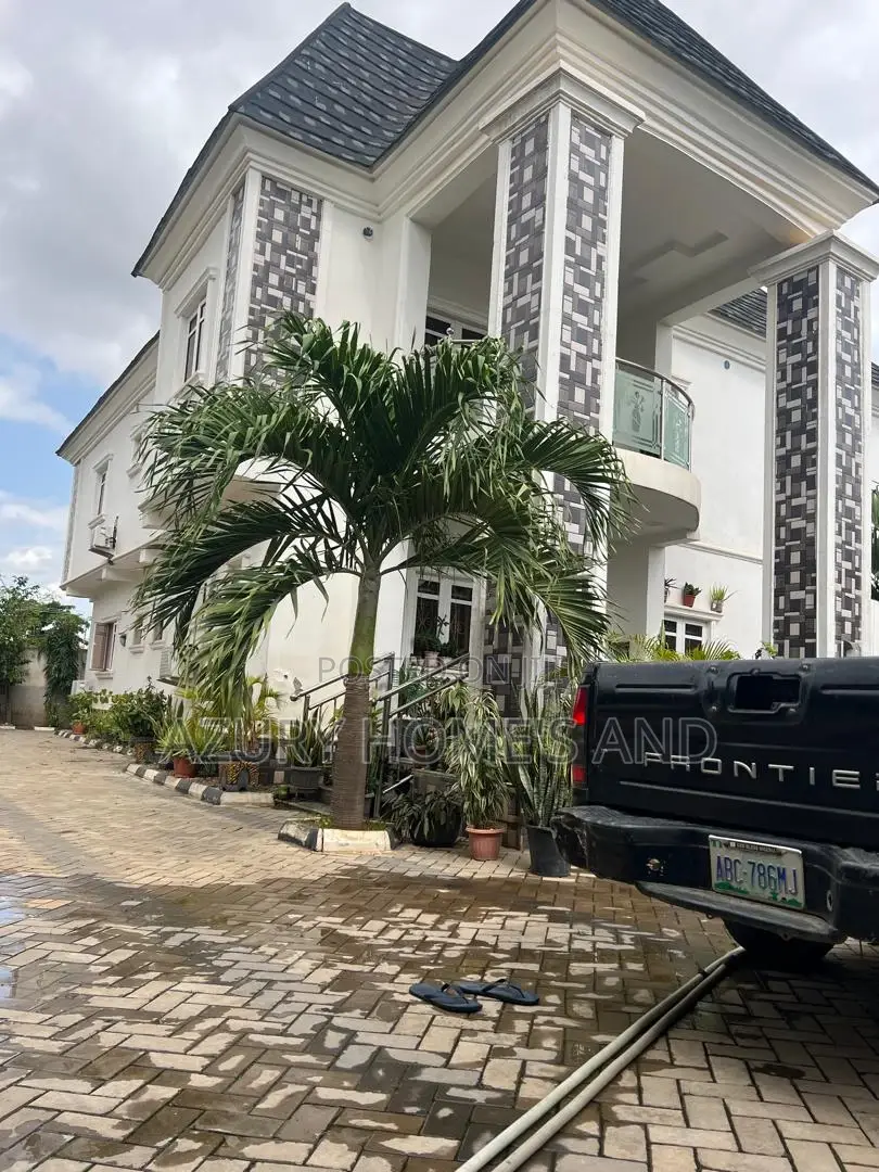 4bdrm Duplex in Abacha Road Estate, Mararaba for sale
