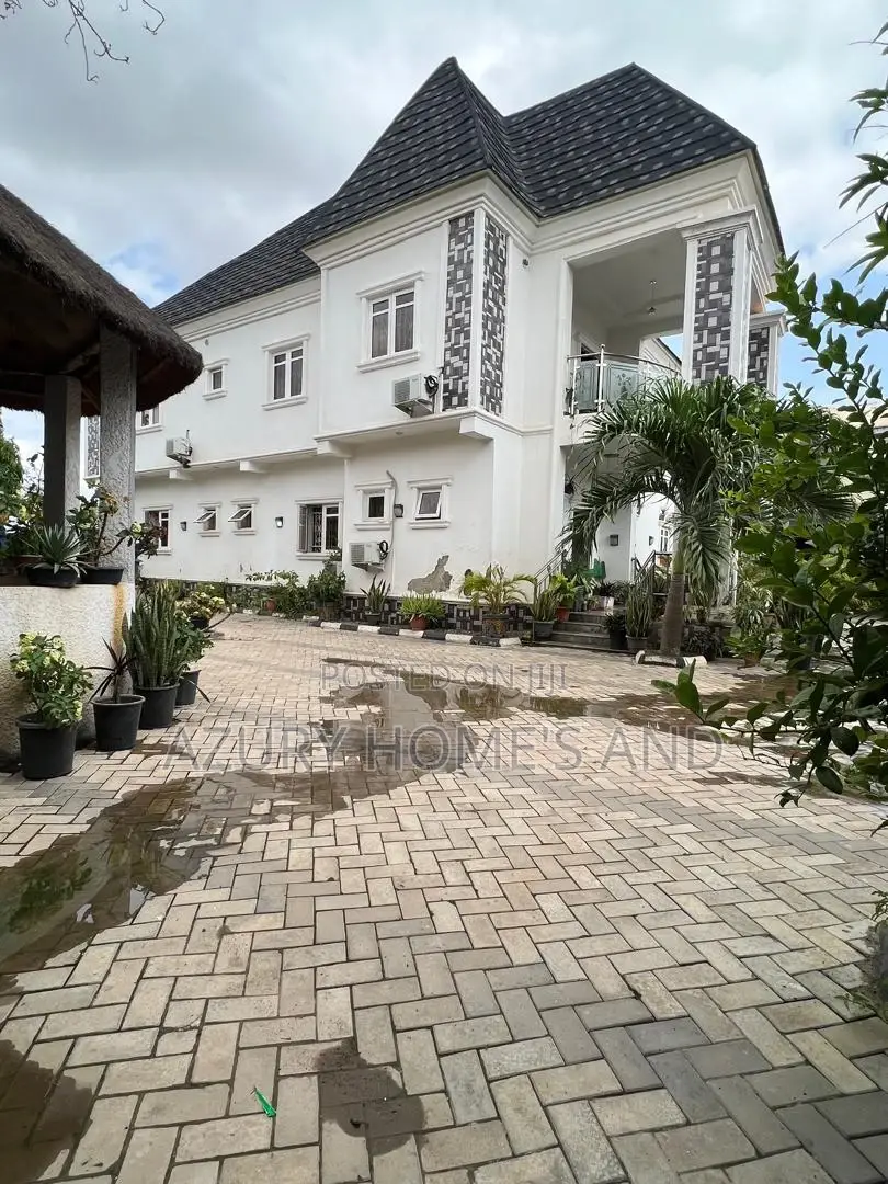 4bdrm Duplex in Abacha Road Estate, Mararaba for sale