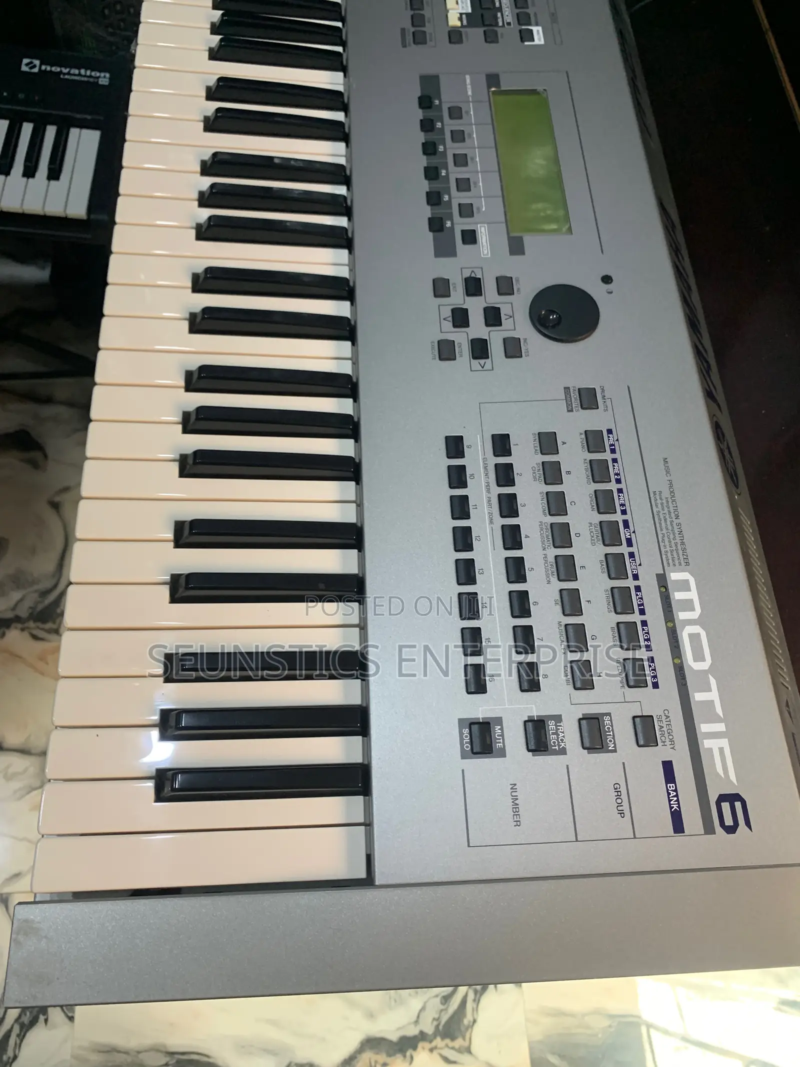 Quality Yamaha Motif 6 Workstation Keyboard/Piano