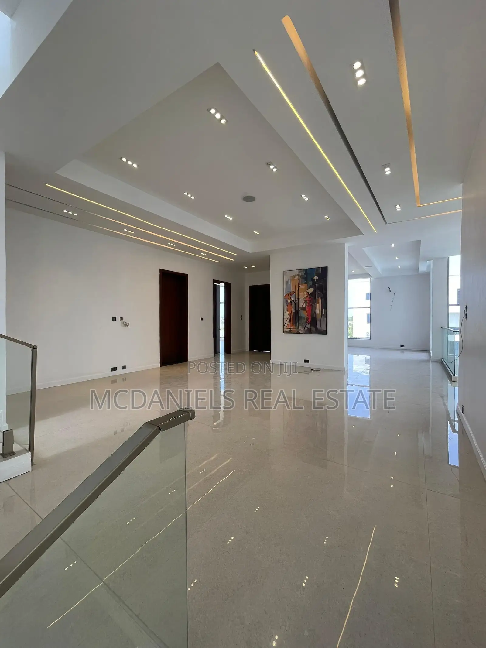 5bdrm Duplex in Osapa london for sale