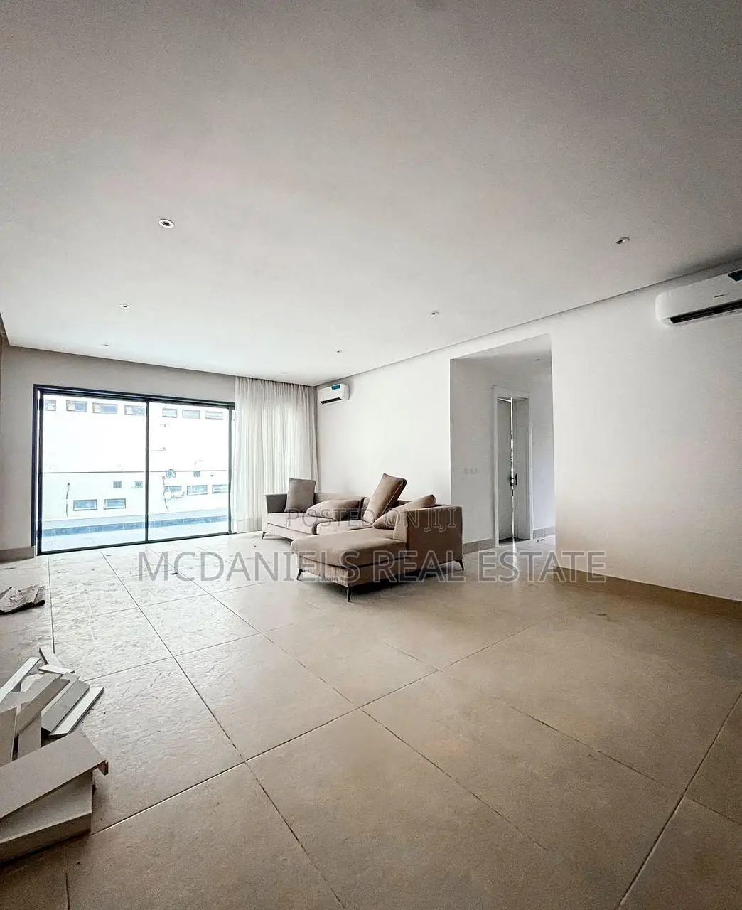 2bdrm Apartment in Adeola Odeku for sale