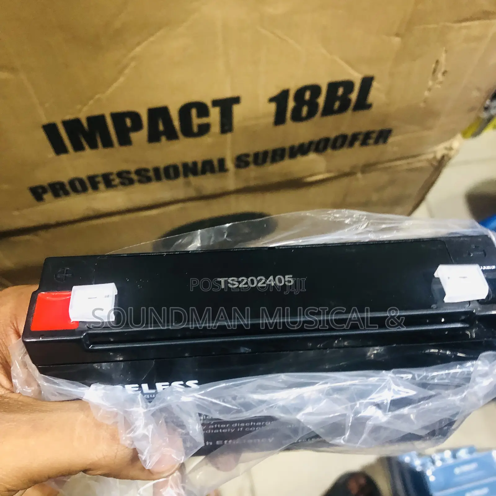 Tireless Rechargeable Lead-Acid Battery (For Fans, Solar, Ups)