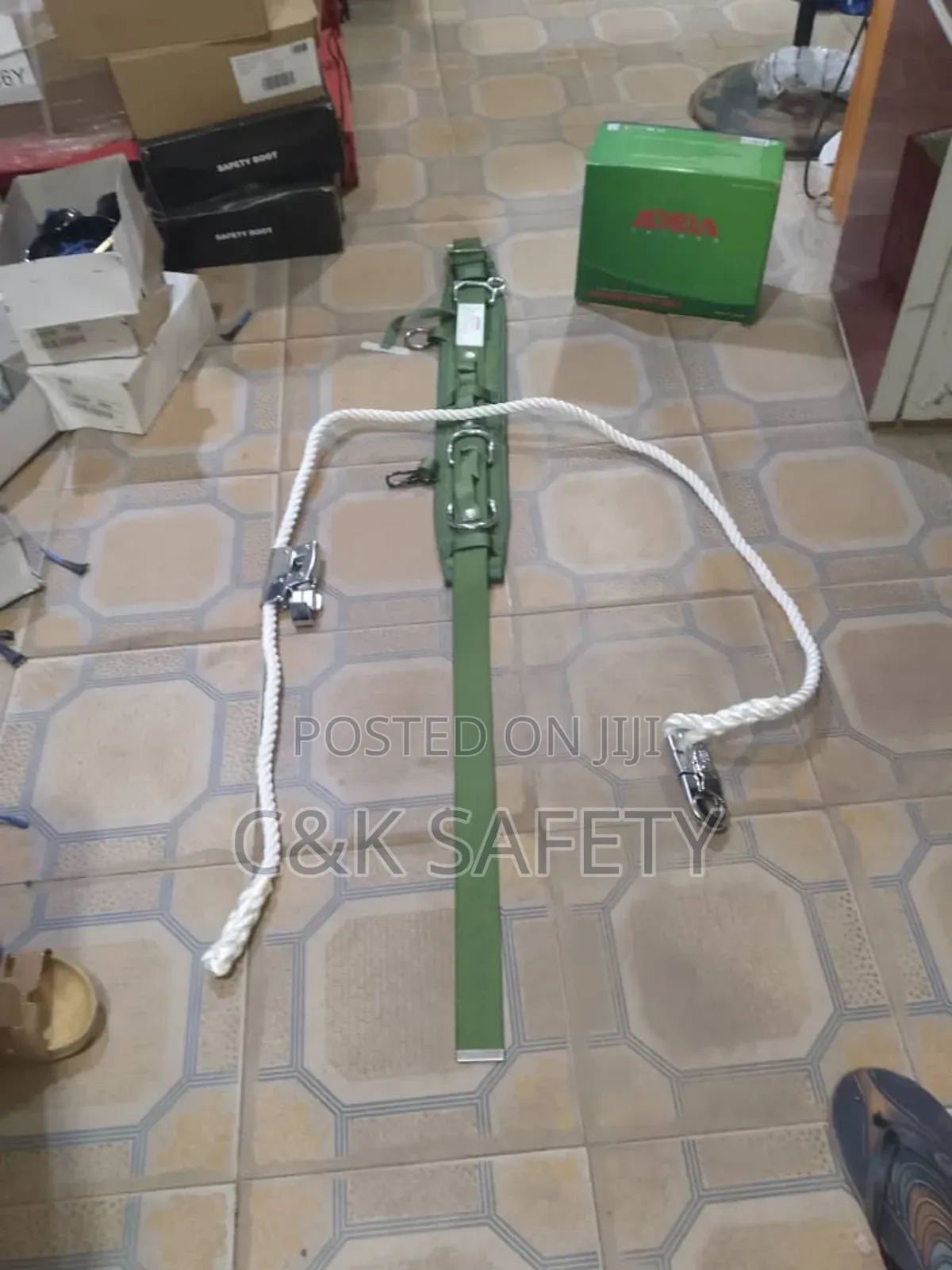 Adela Twaiwan Safety Belt