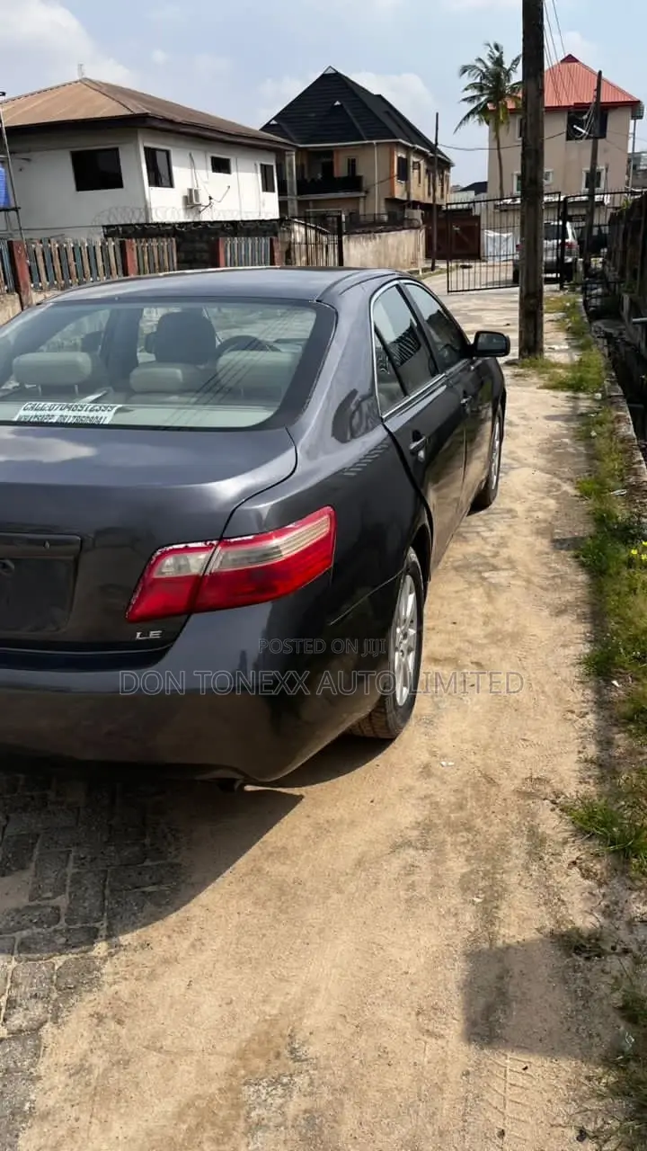 Toyota Camry 2.4 XLE 2008 Gray