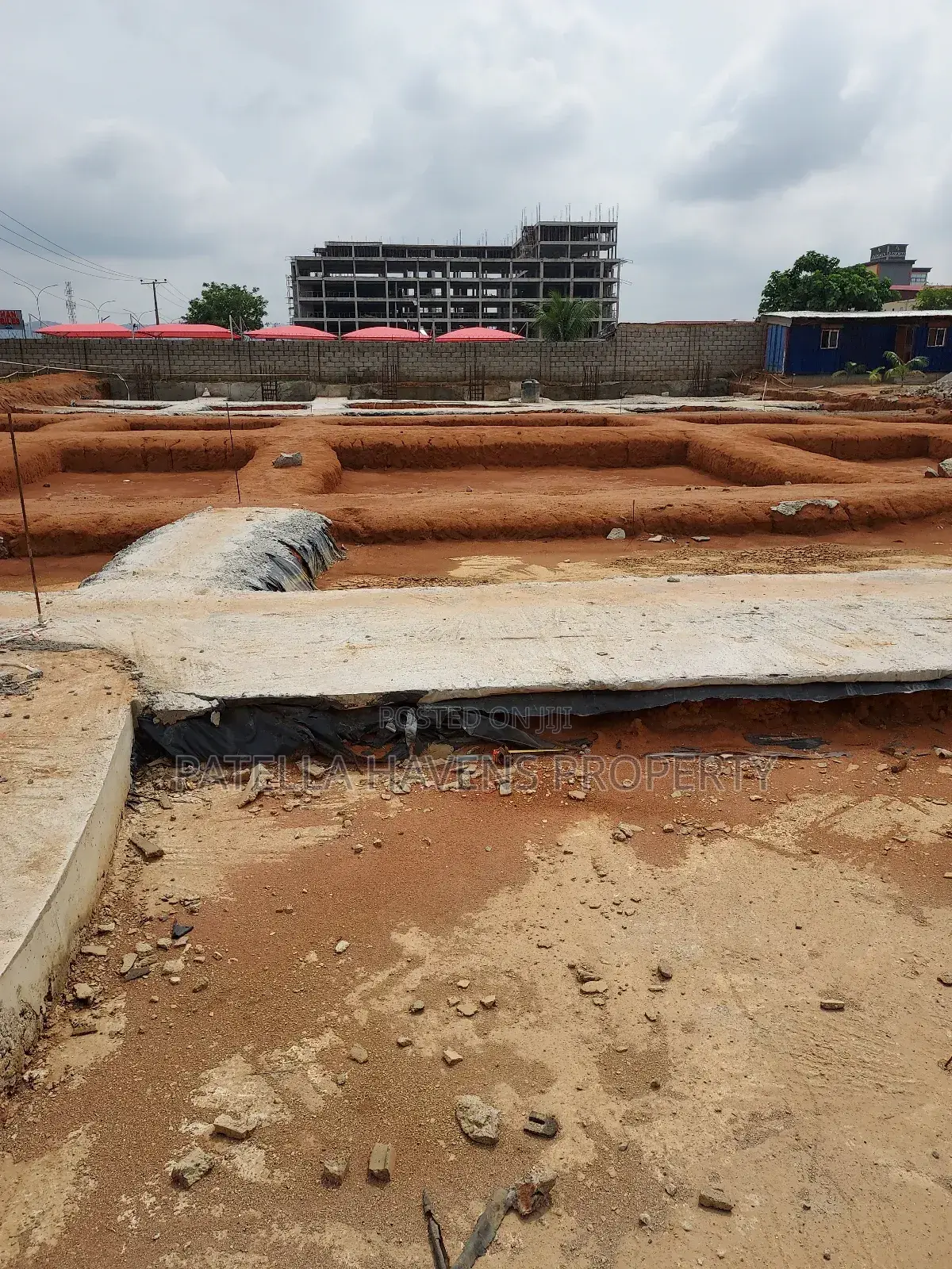 Shop for Sale in Jahi