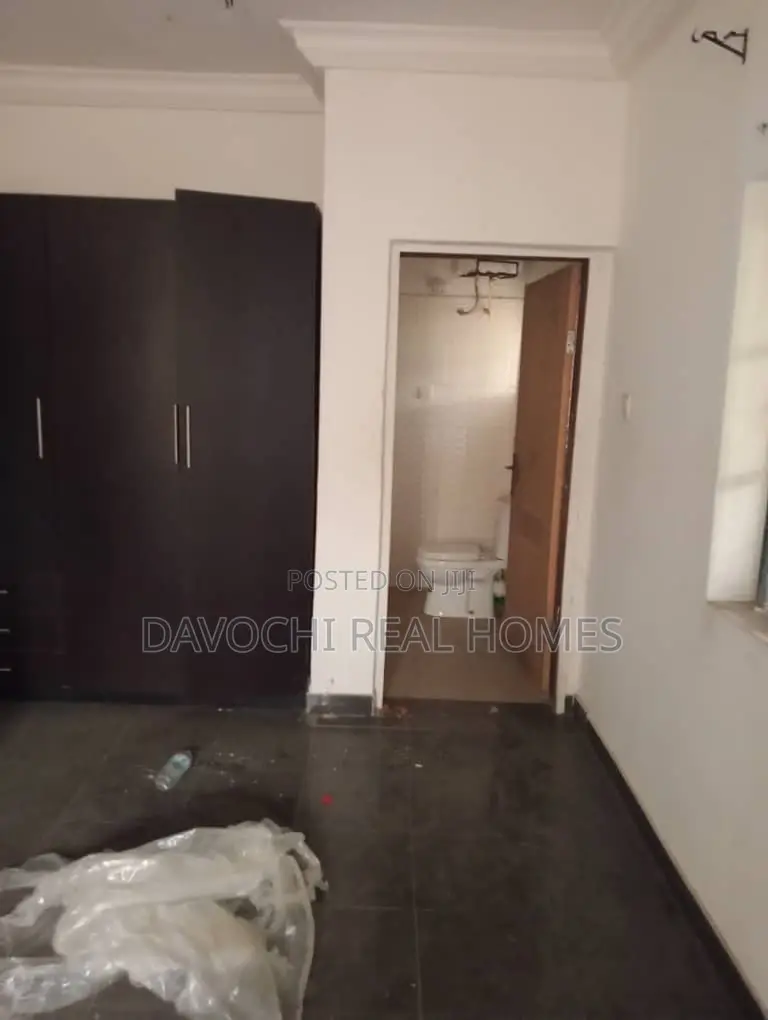 3bdrm Bungalow in Awoyaya, Ado / Ajah for rent