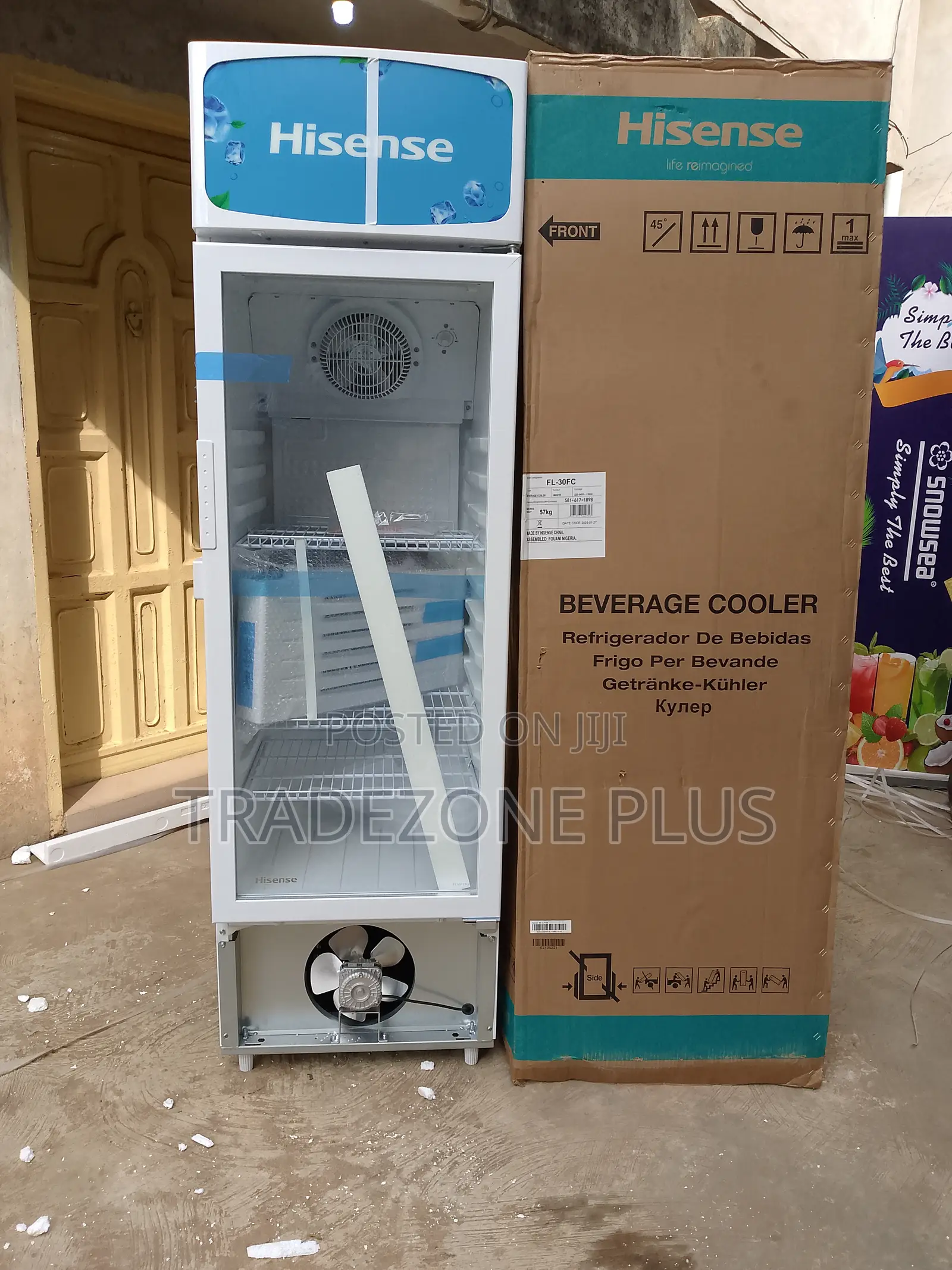 Hisense Glass-Door Beverage Fridge 222l