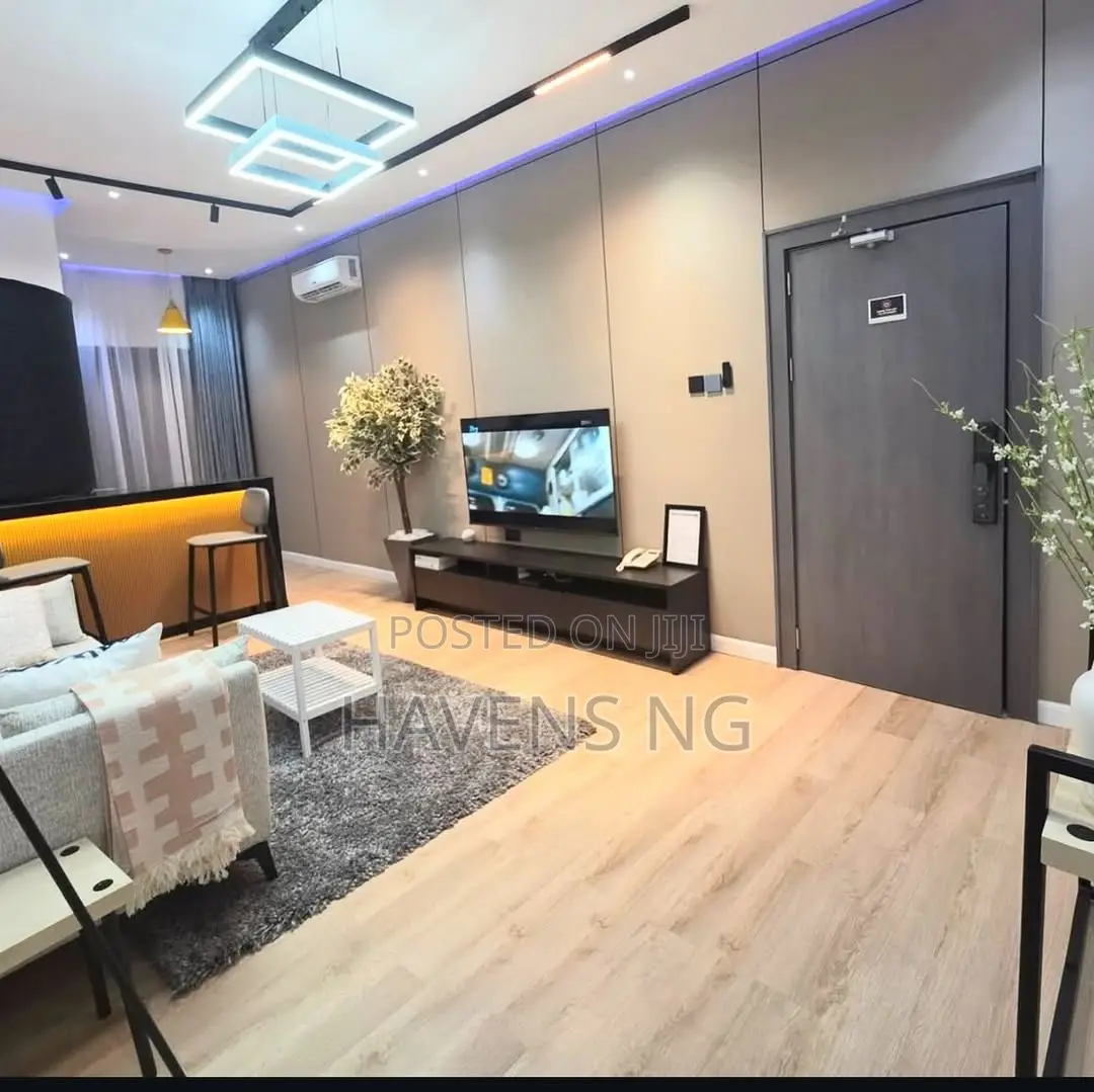 Luxurious Smart 1-Bedroom Apartment for Short Stays