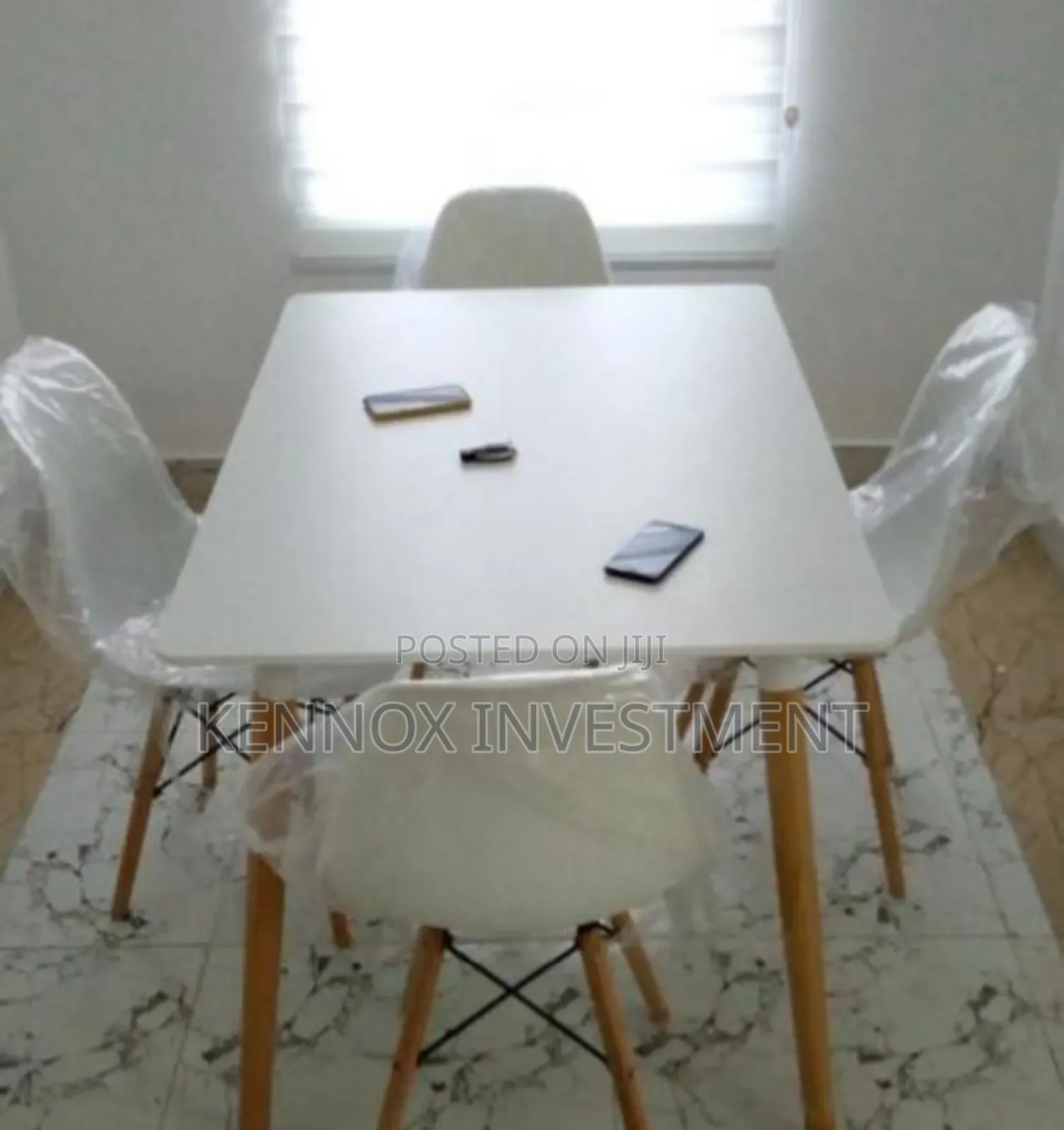 Portable White 4 Seaters Dining