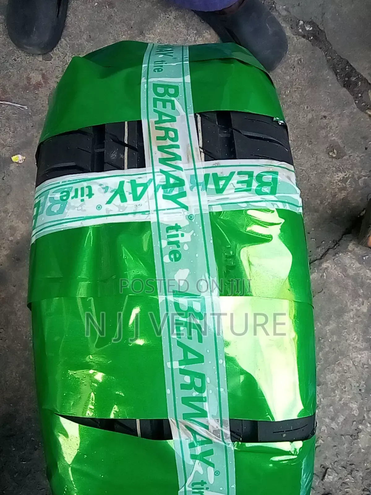 225 40 R19 Green Lander