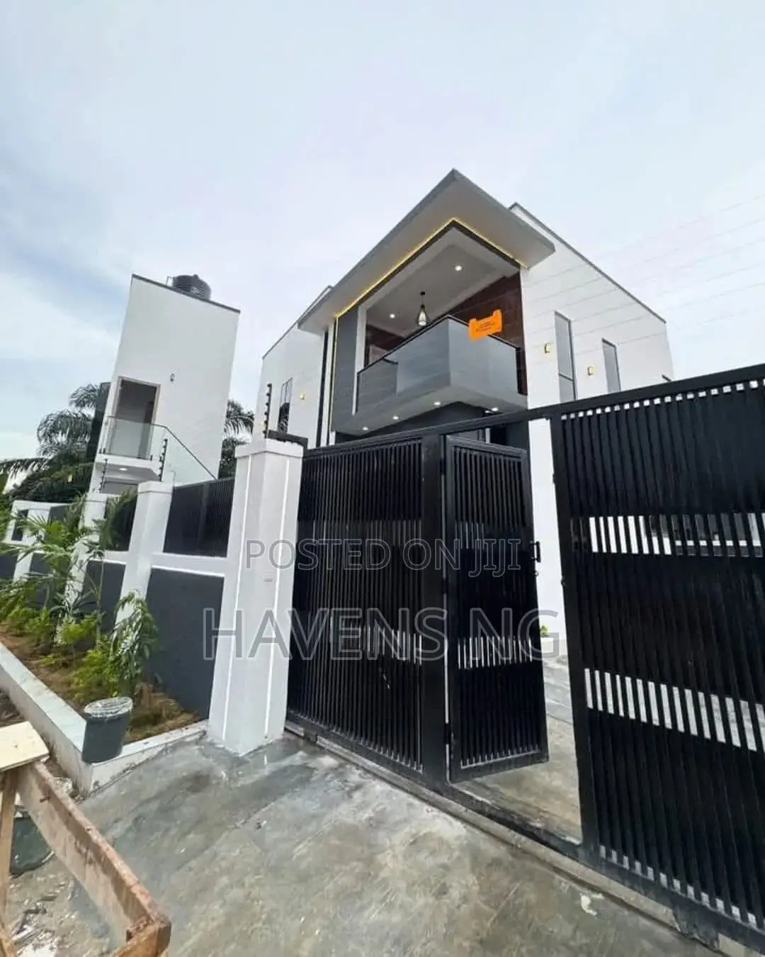 4bdrm Duplex in Eliozu for sale