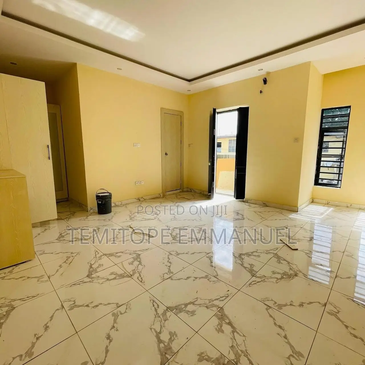 Furnished 4bdrm Duplex in Anthony Village for sale