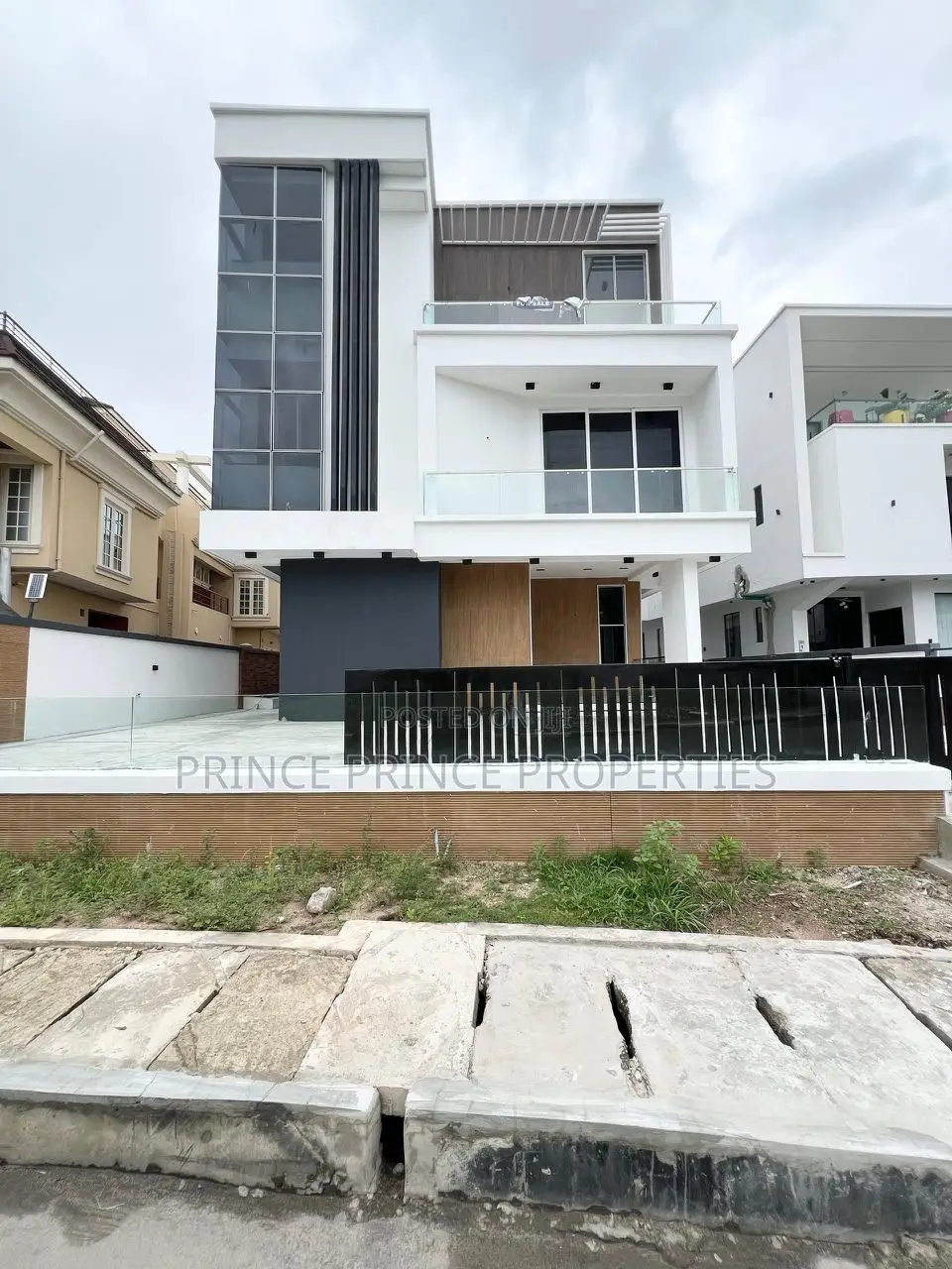 Furnished 5bdrm Duplex in Lekki for sale