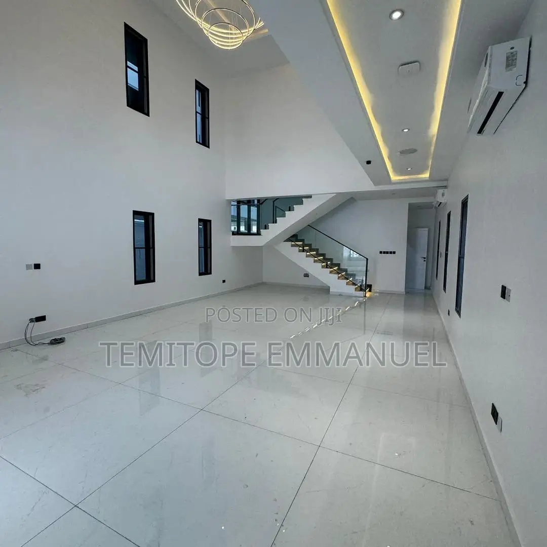 Furnished 4bdrm Duplex in Phase 1 for sale