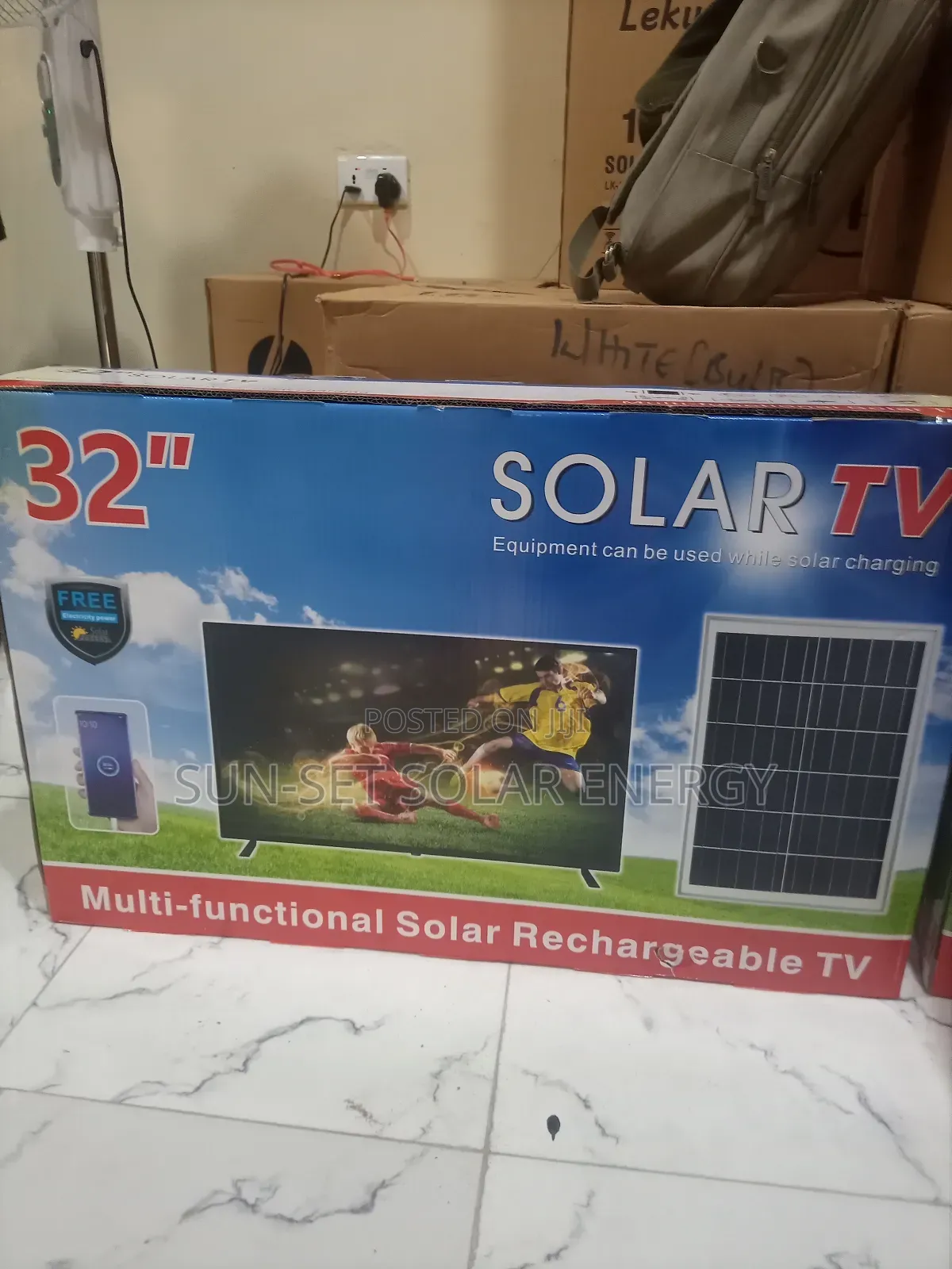 Leku 32"Solar Television With One Year Warranty.