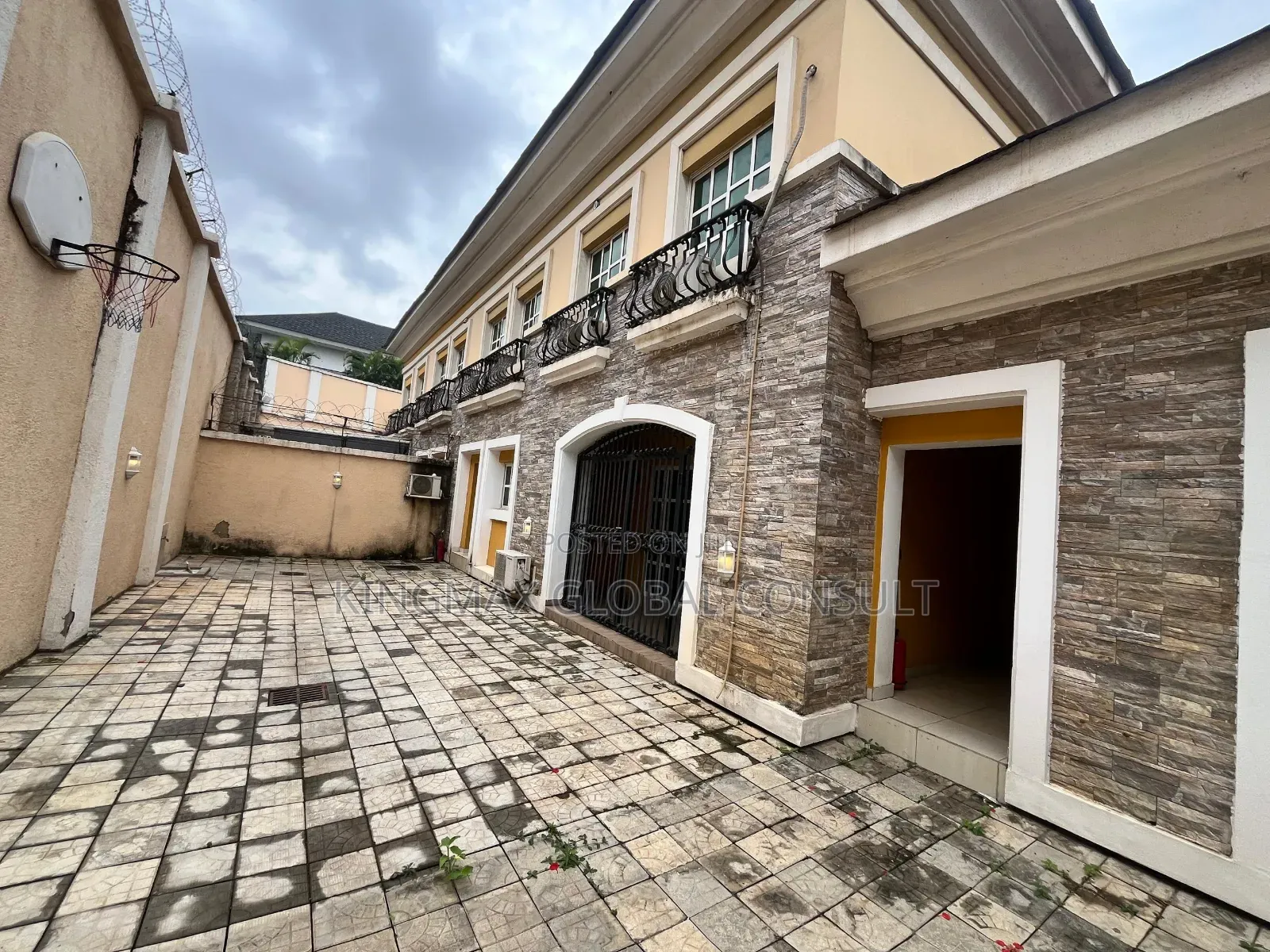 Furnished 4bdrm Duplex in Maitama District for sale