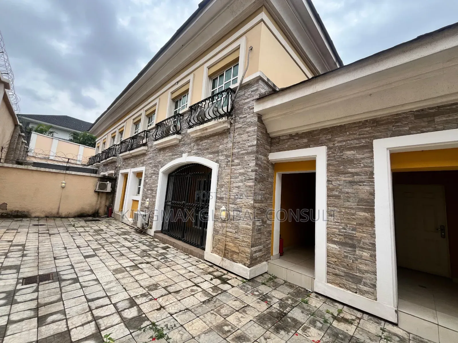 Furnished 4bdrm Duplex in Maitama District for sale