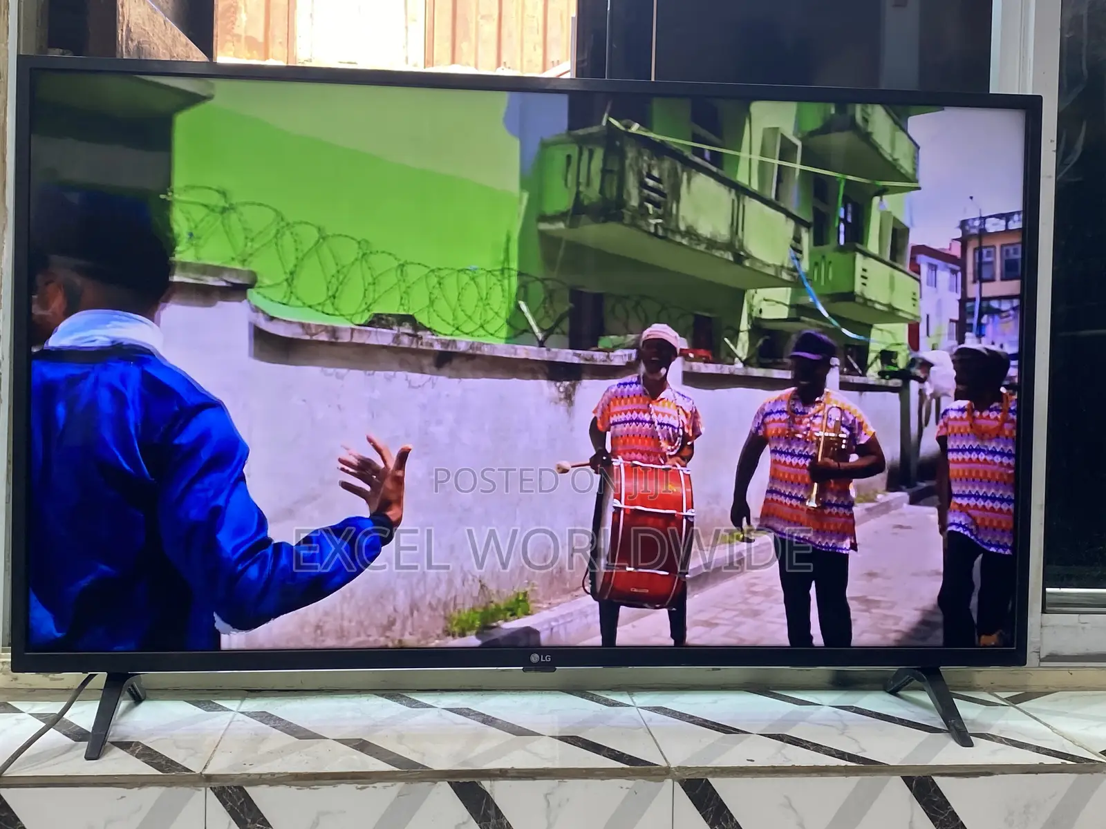 LG 43 Inches Super Uhd Smart TV With Smart Share
