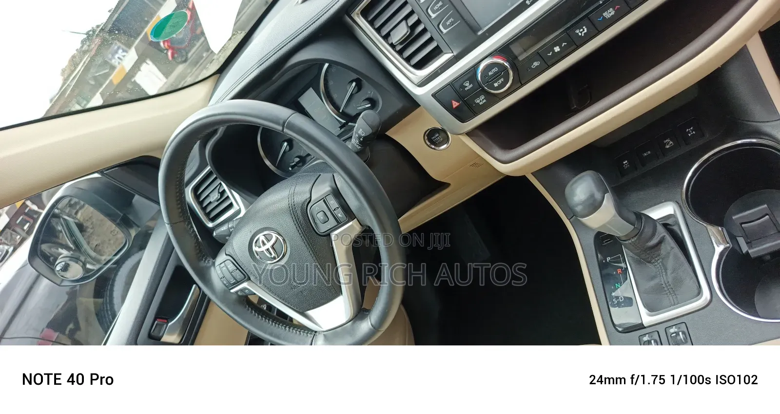 Toyota Highlander 2016 Gold