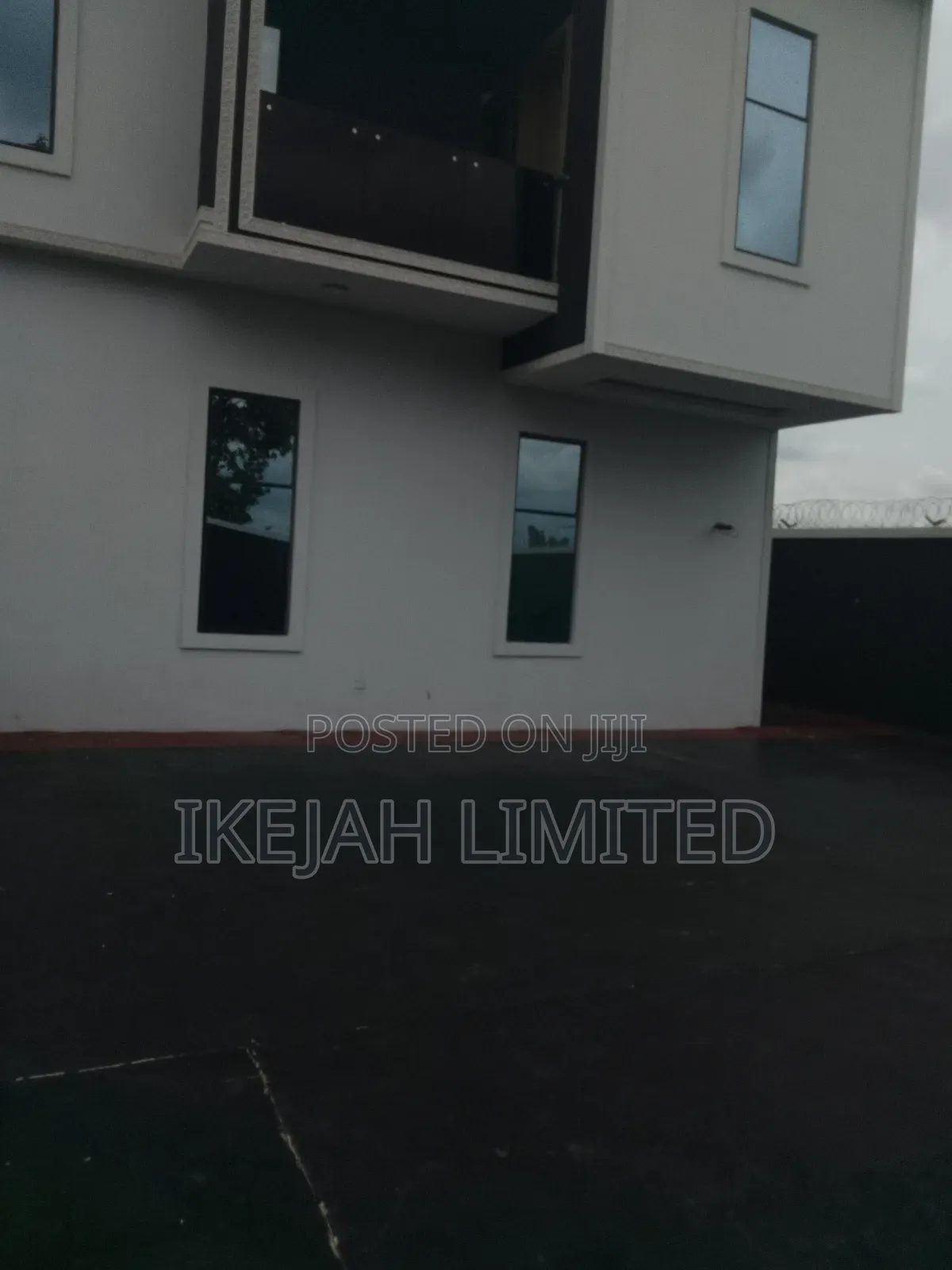 3bdrm Apartment in Omole Phase 1 Gra for sale