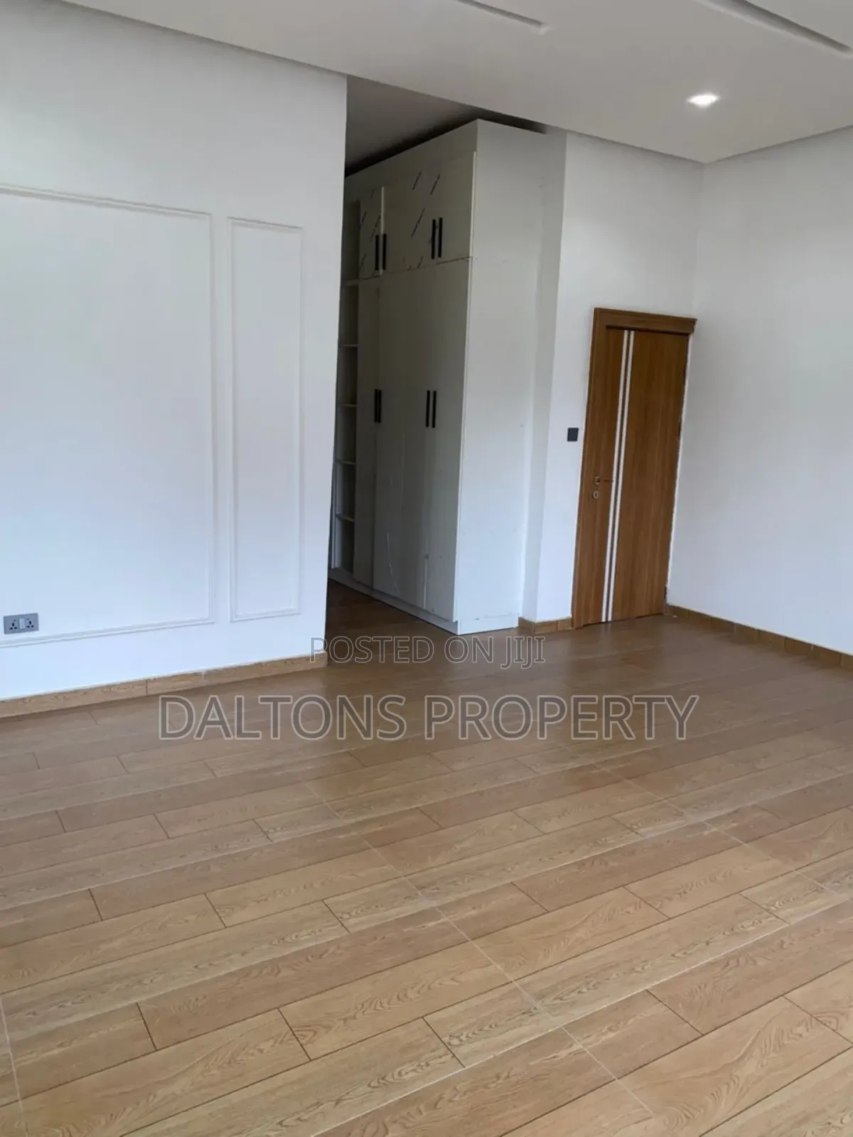 5bdrm Duplex in Penthouse Estate, Lugbe District for sale