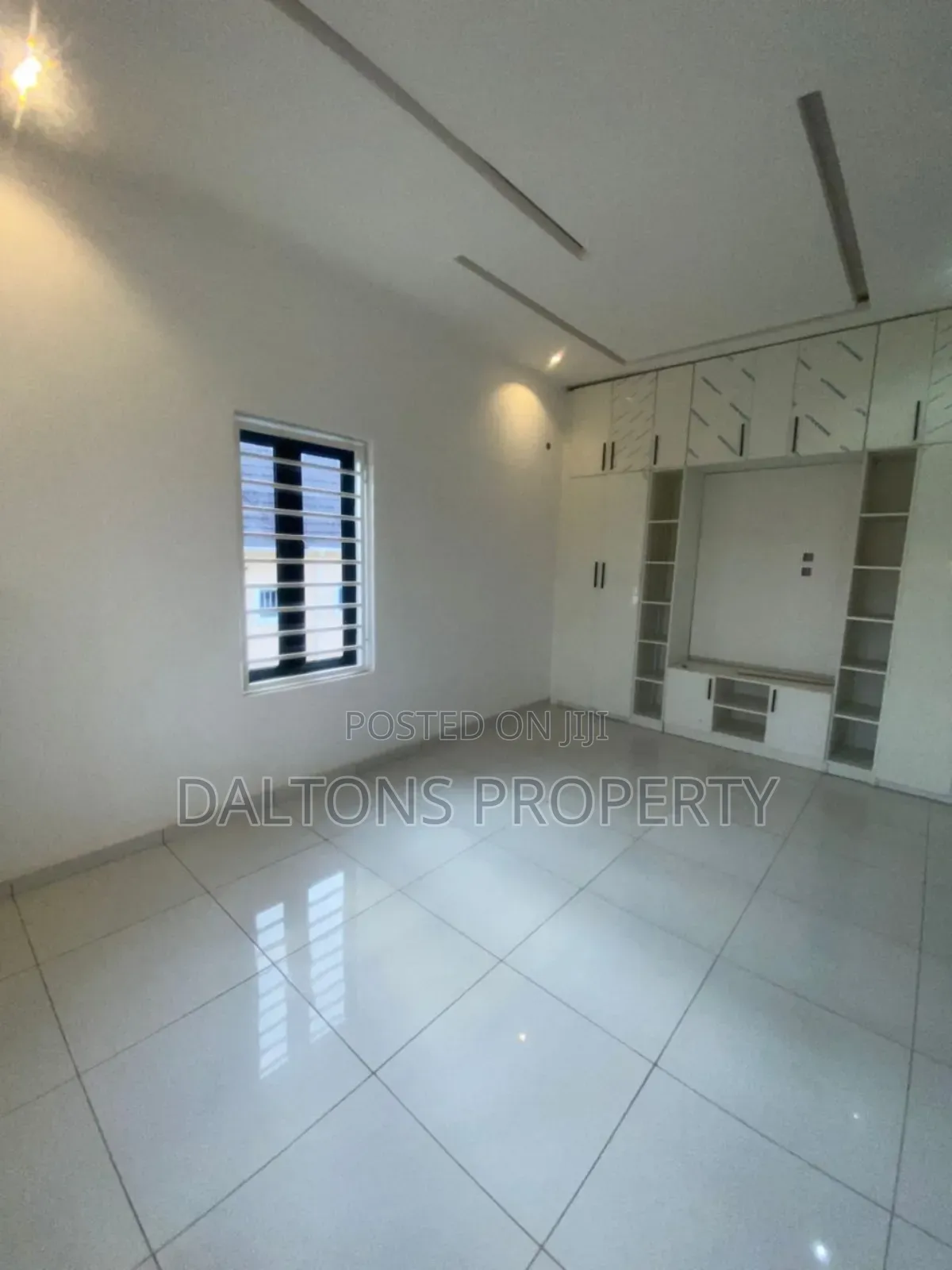 5bdrm Duplex in Penthouse Estate, Lugbe District for sale