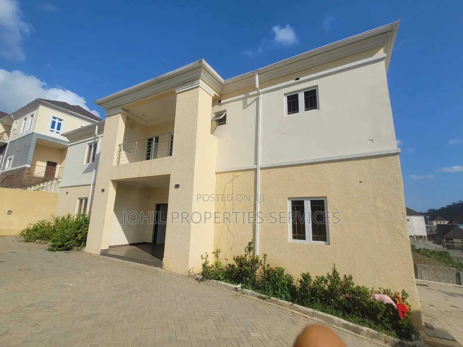 3bdrm Block of Flats in Naf Valley Estate, Asokoro for rent
