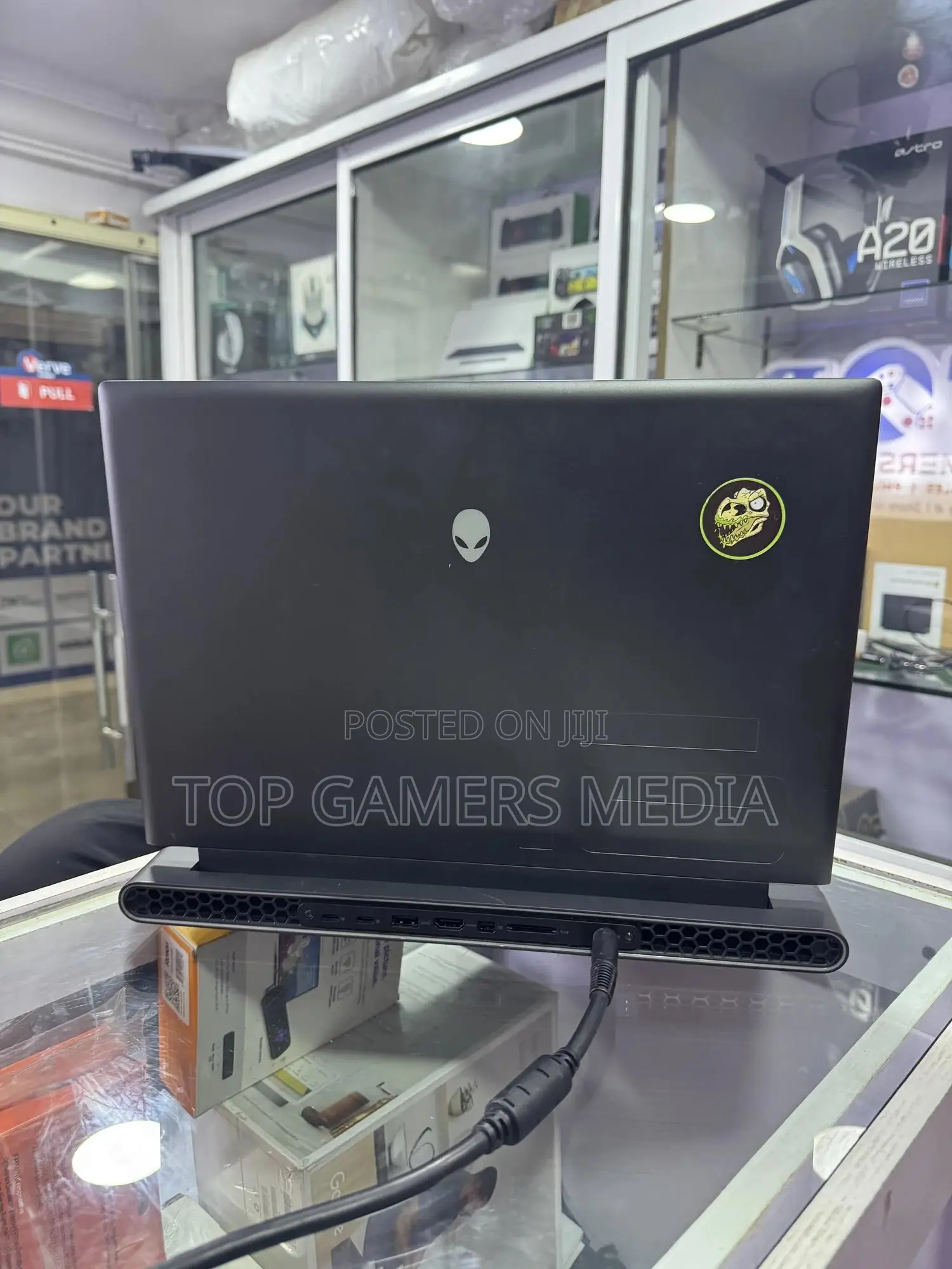 Laptop Dell Alienware M16 R1 32GB AMD Ryzen 9 SSD 1T