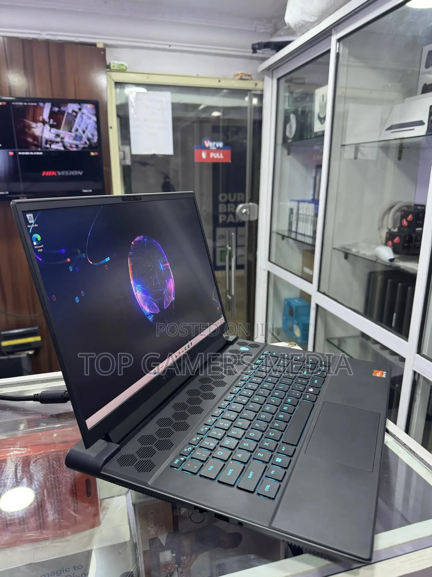 Laptop Dell Alienware M16 R1 32GB AMD Ryzen 9 SSD 1T